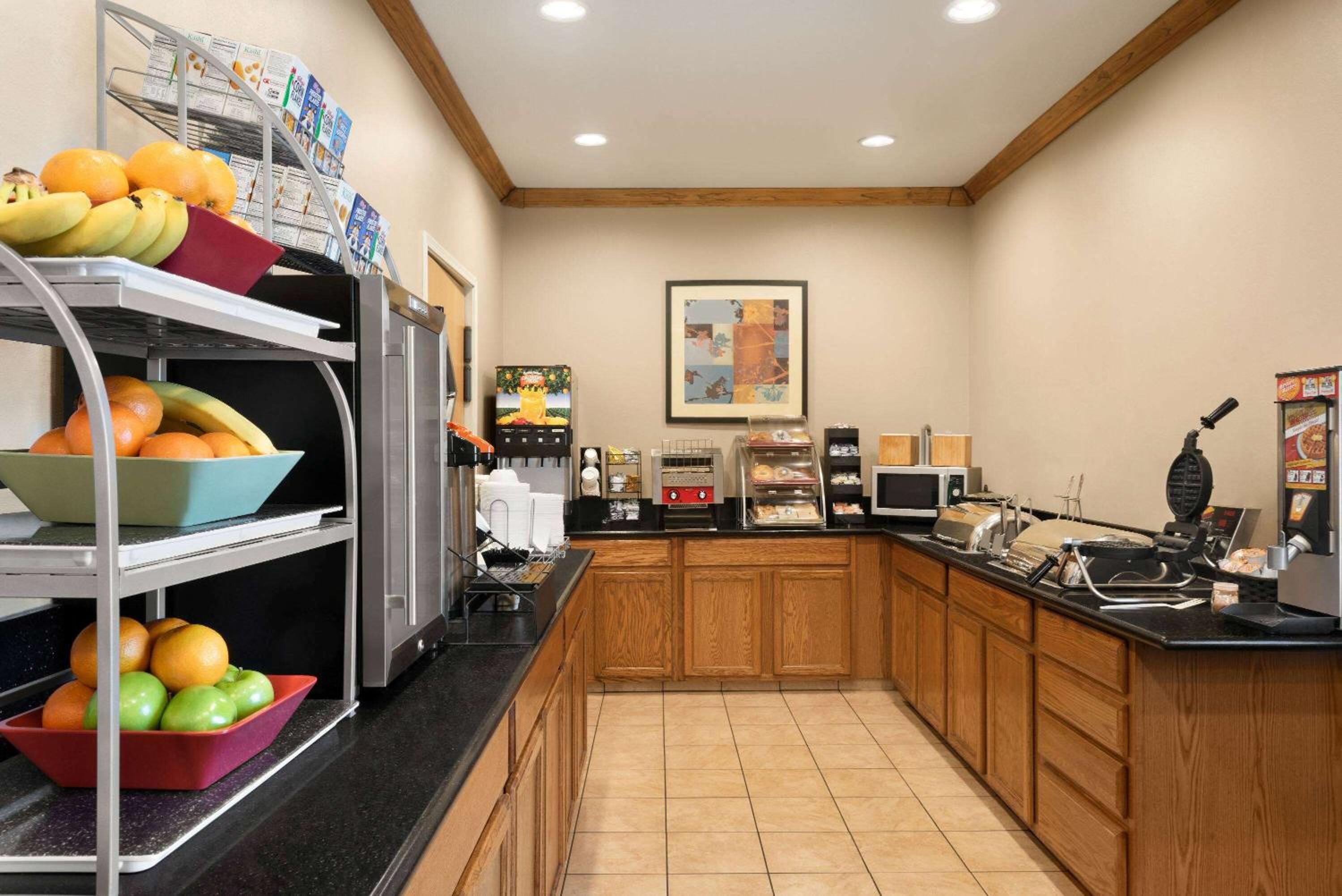 Decatur Vacations - Hawthorn Extended Stay by Wyndham Decatur - Property Image 9