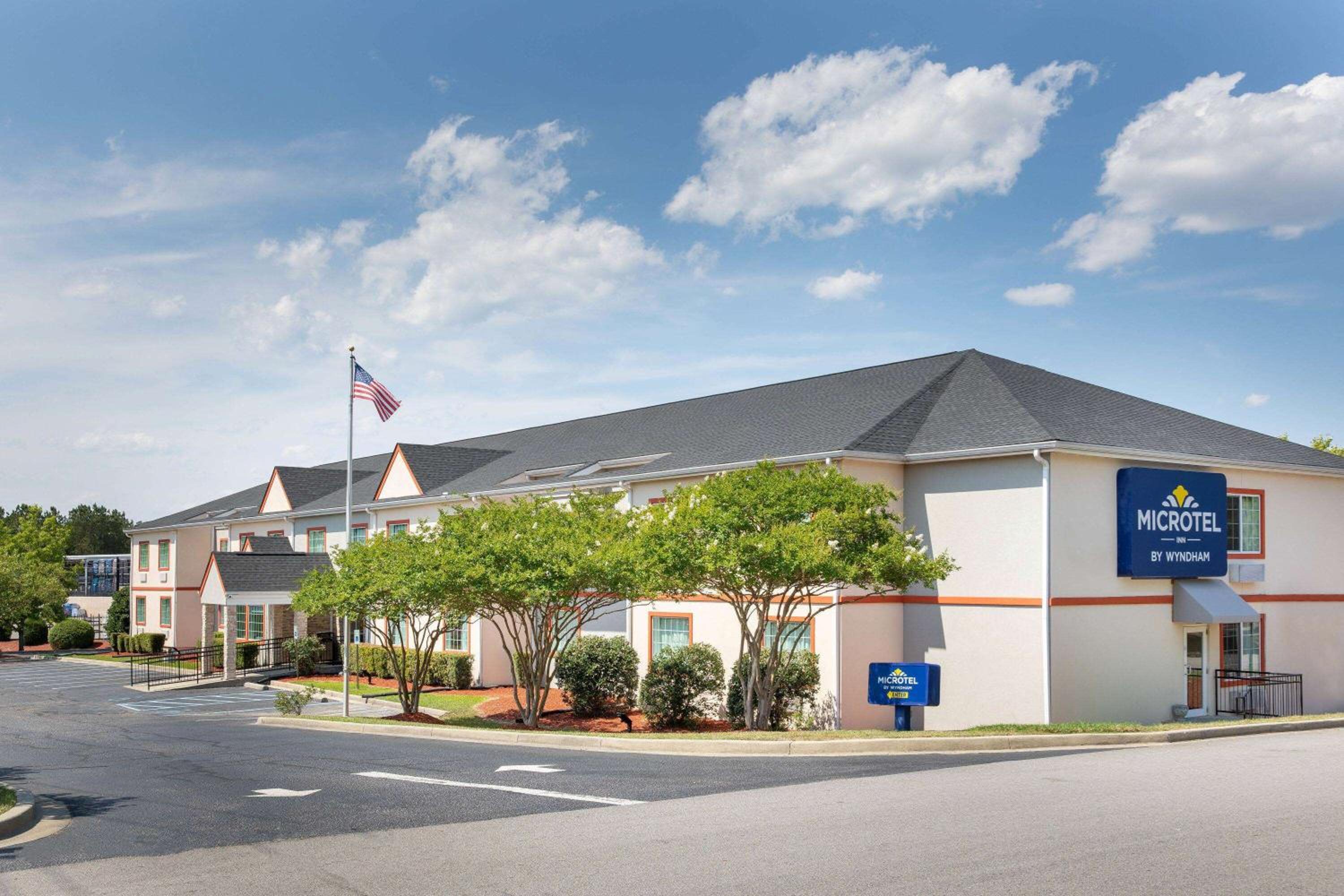 Microtel Inn & Suites by Wyndham Columbia Fort Jackson N view 4