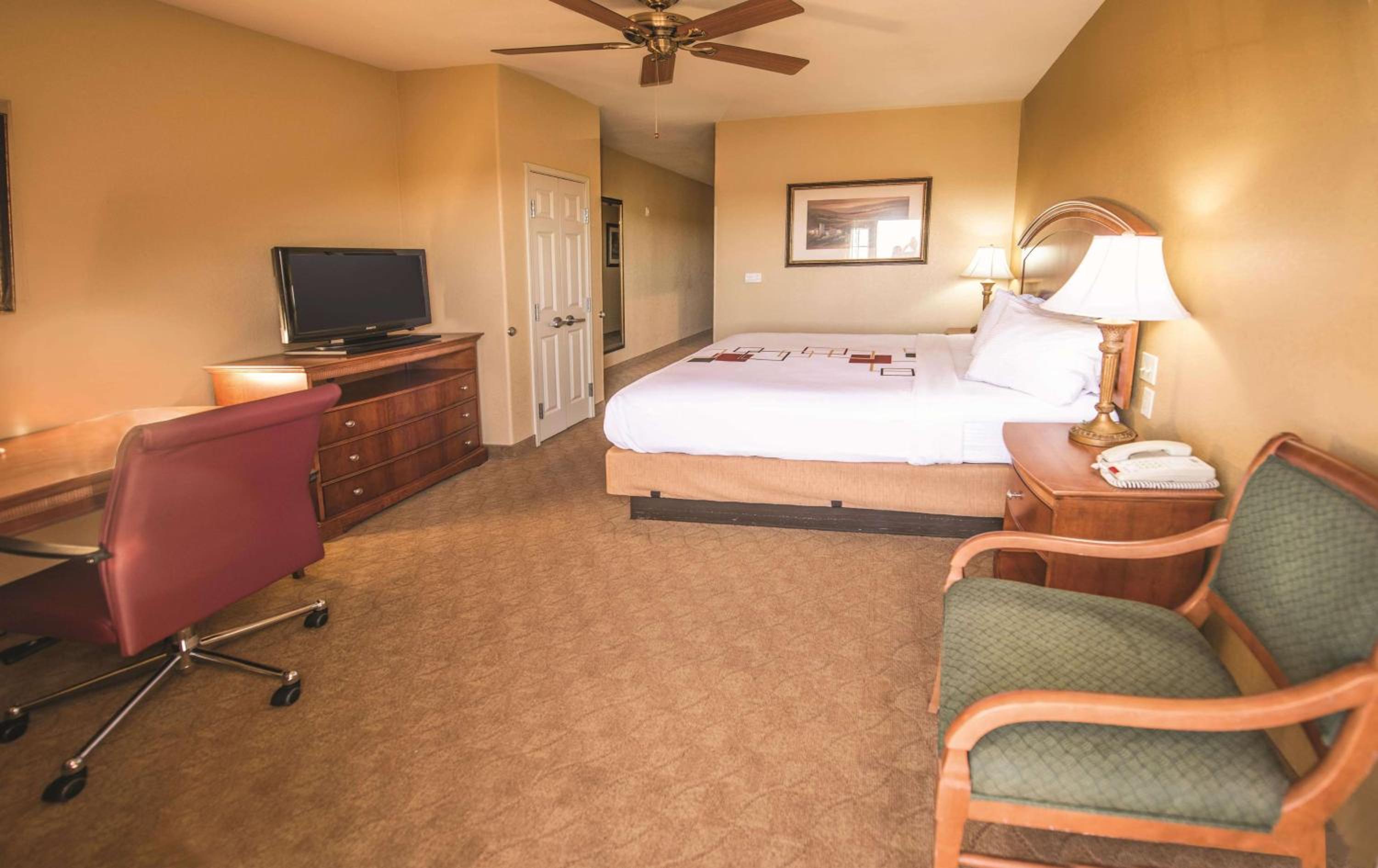 Marble Falls Vacations - La Quinta by Wyndham Marble Falls - Property Image 102