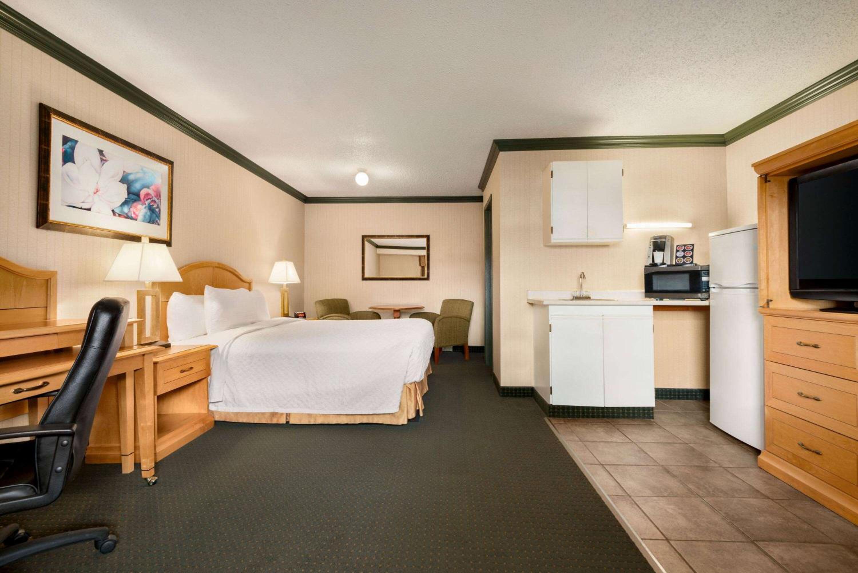 Coast Hotel Dawson Creek