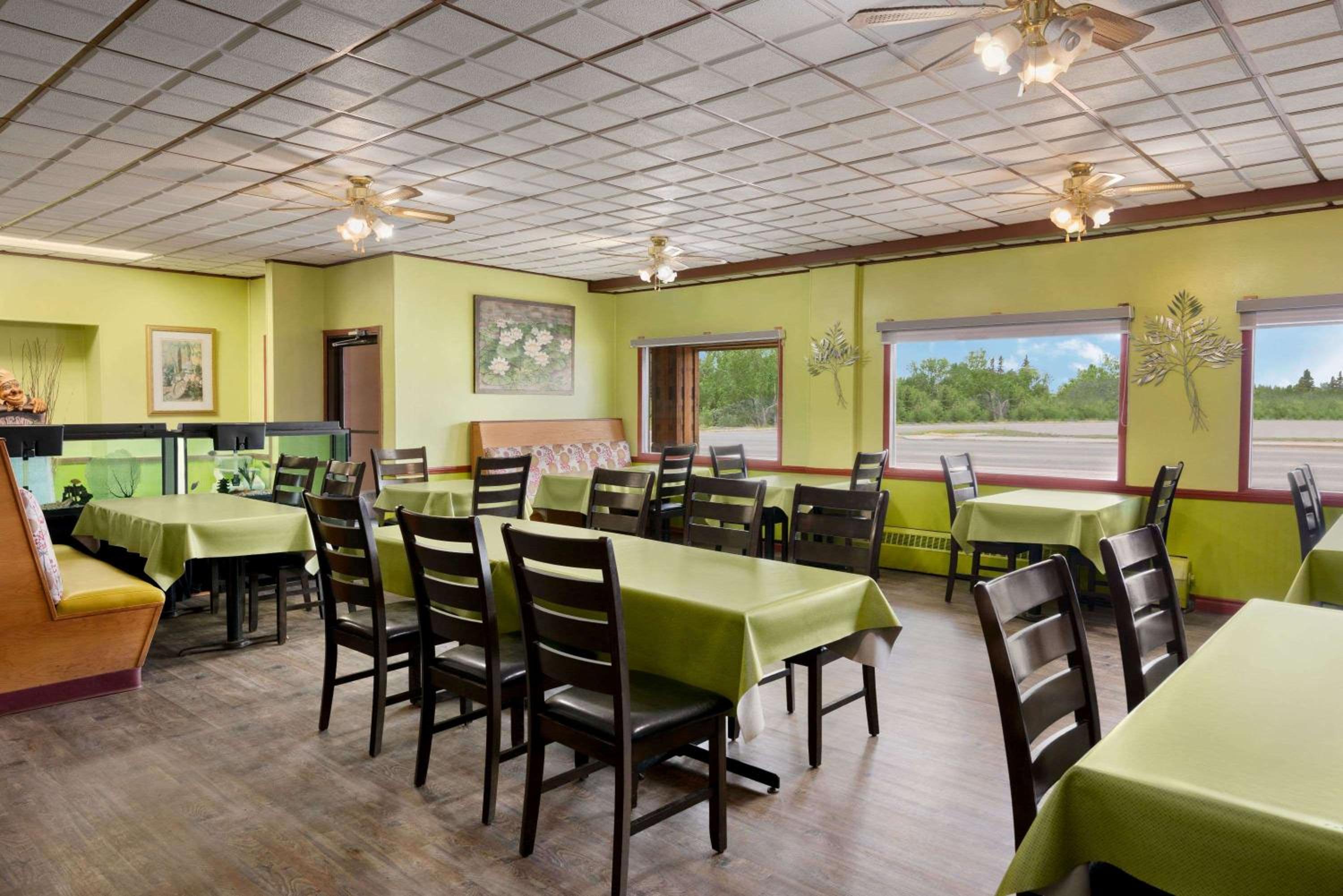 Coast Hotel Dawson Creek