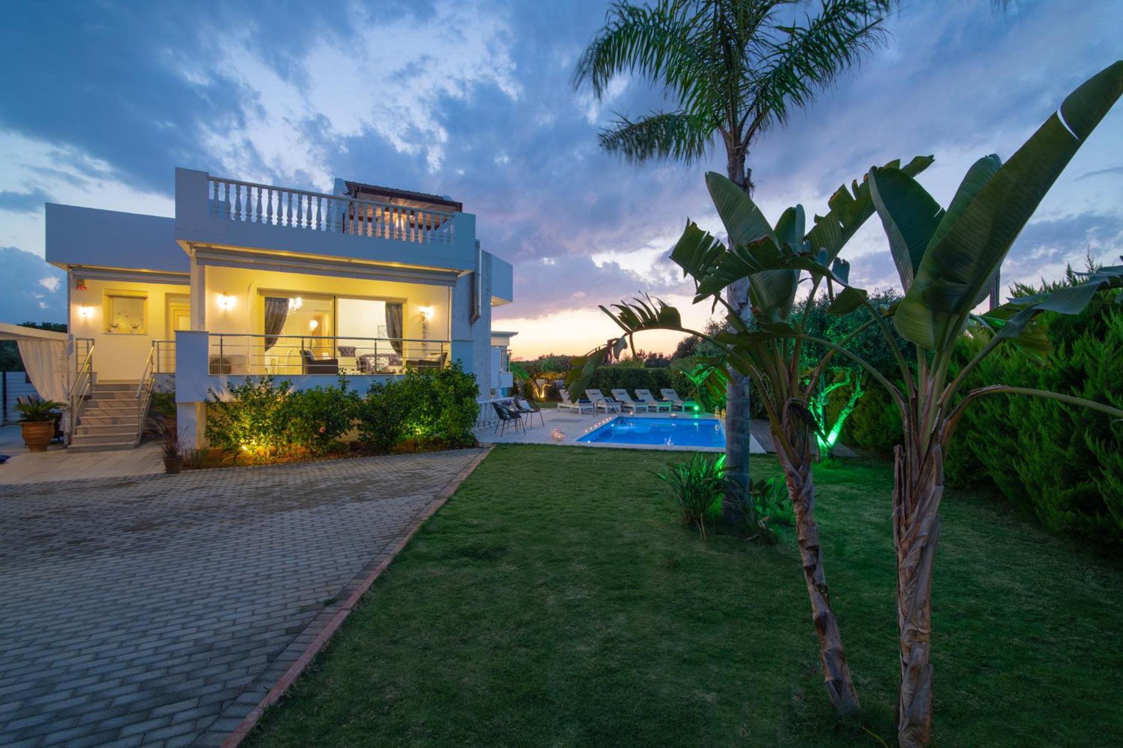Aphrodite Luxury Villa Hersonissos view 3