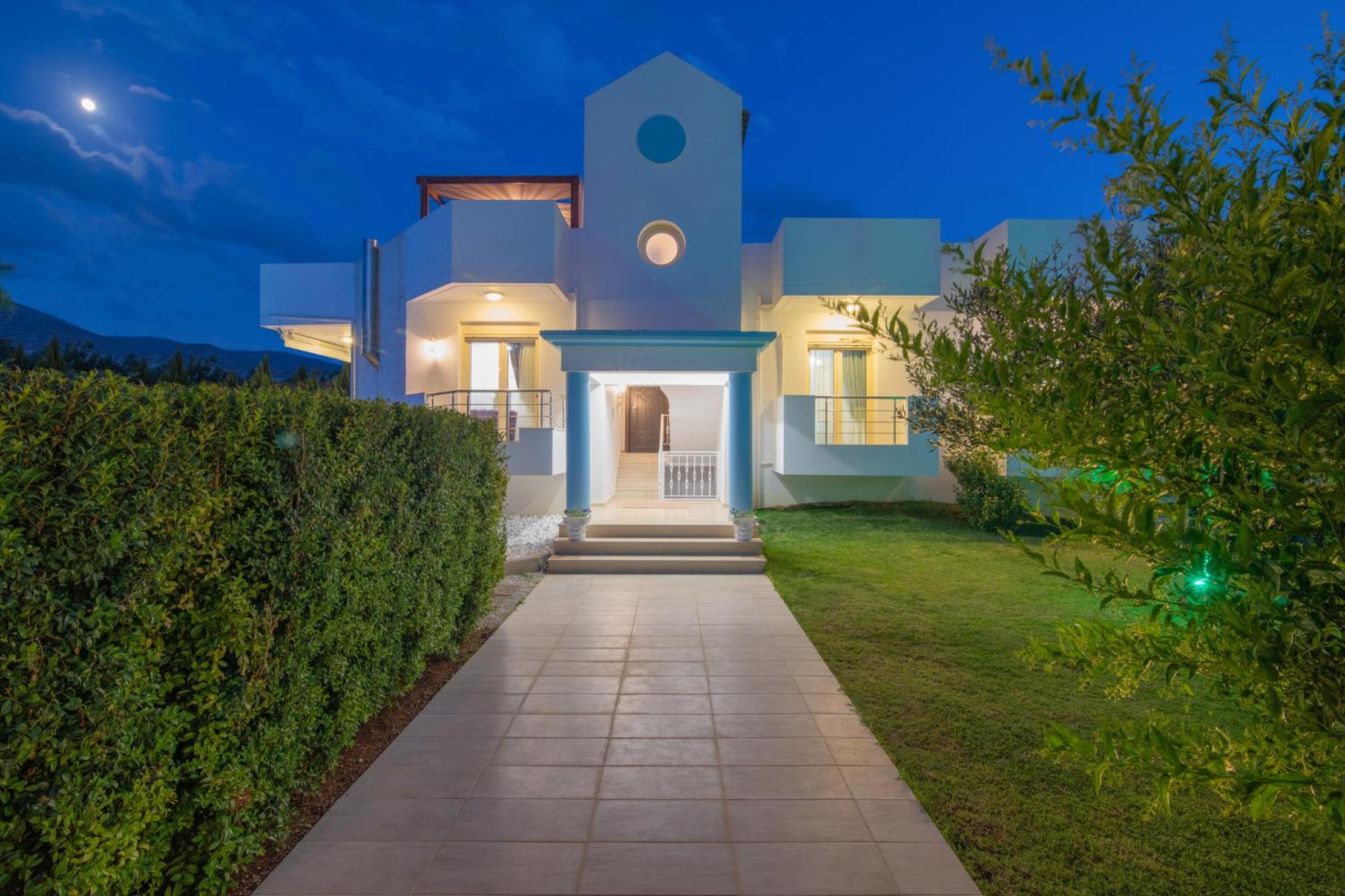 Hotel Aphrodite Luxury Villa Hersonissos - Image 1