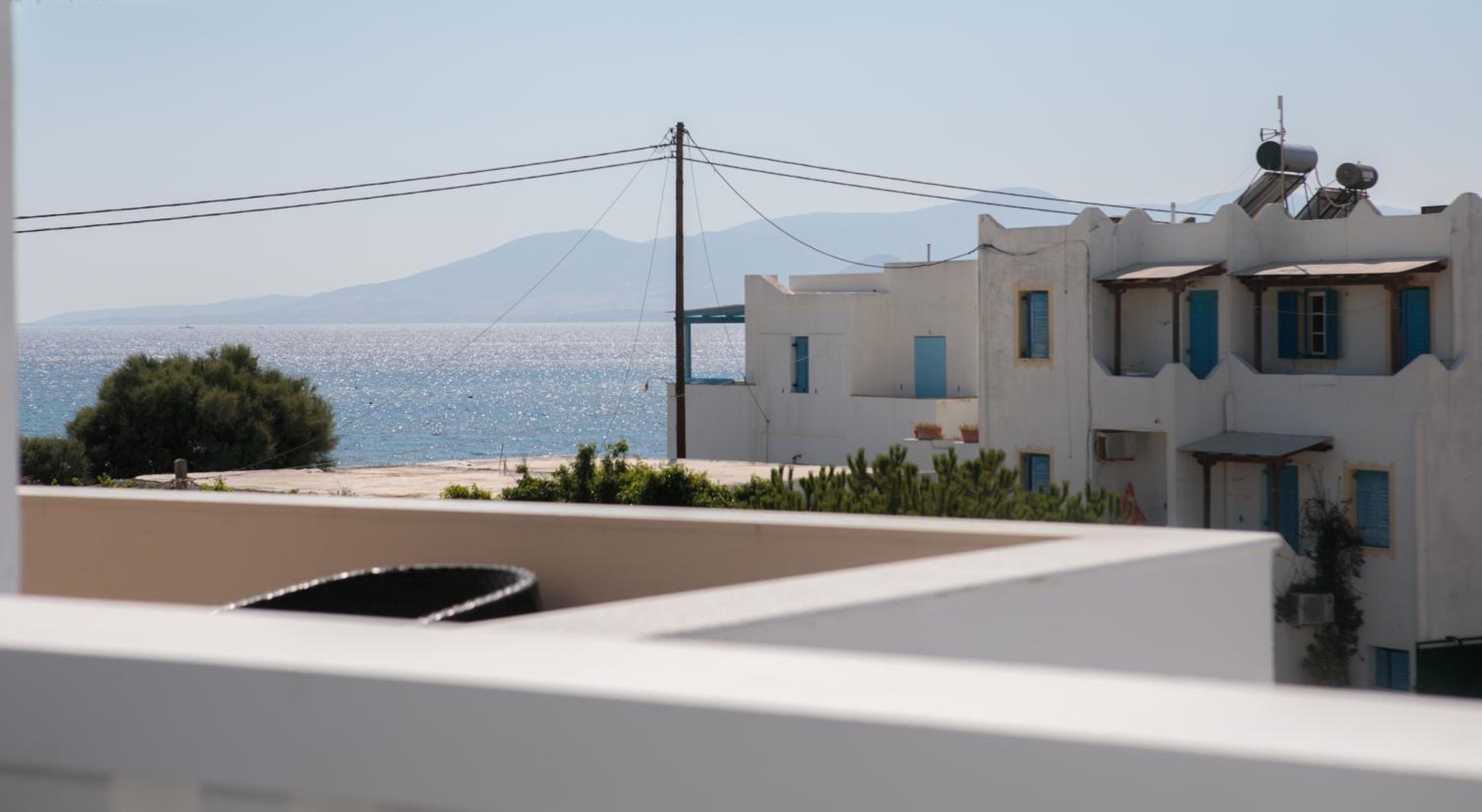 Iades Studios & Apartments
