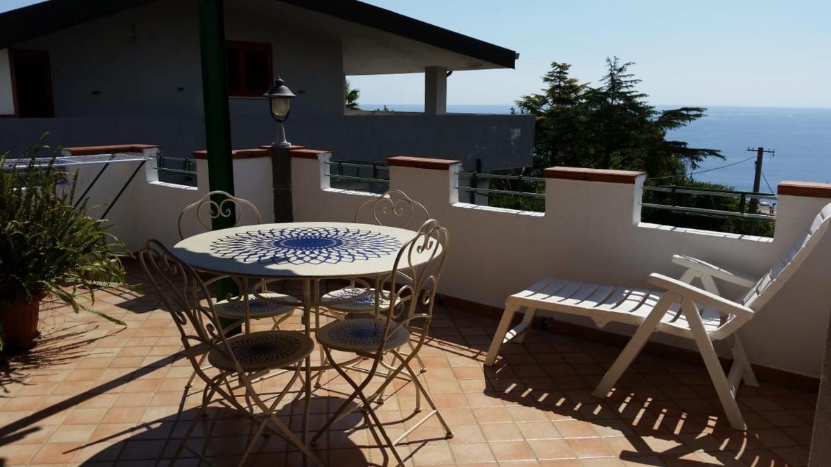 Appartamento Caminia view 3