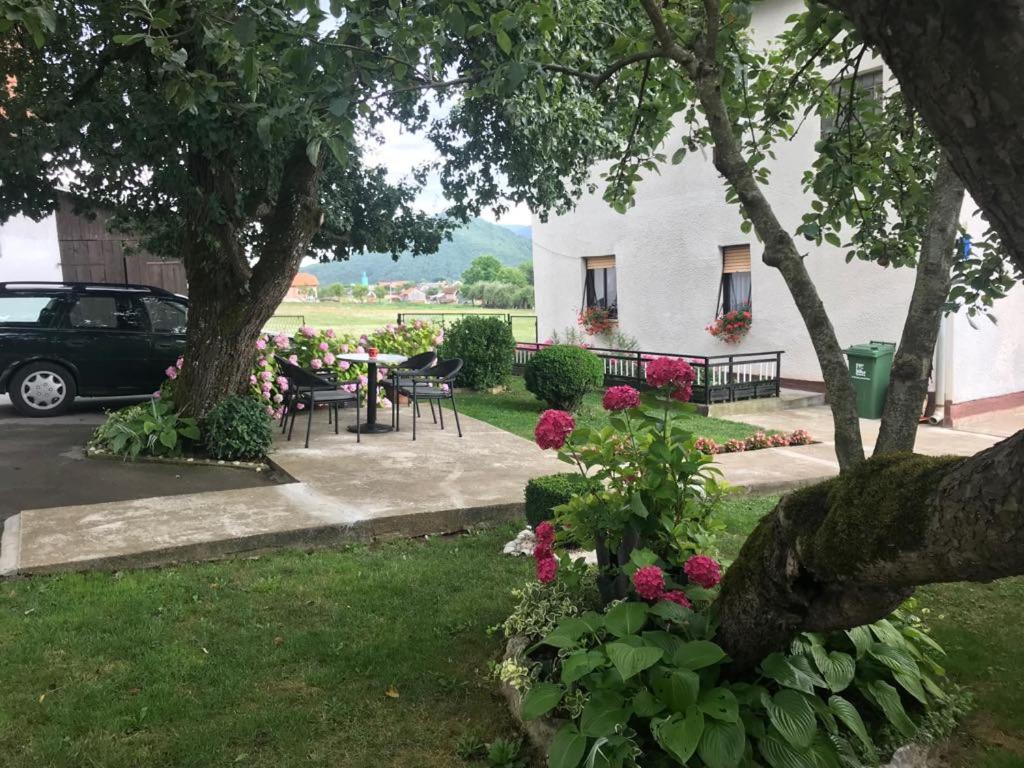 Apartman Karlo