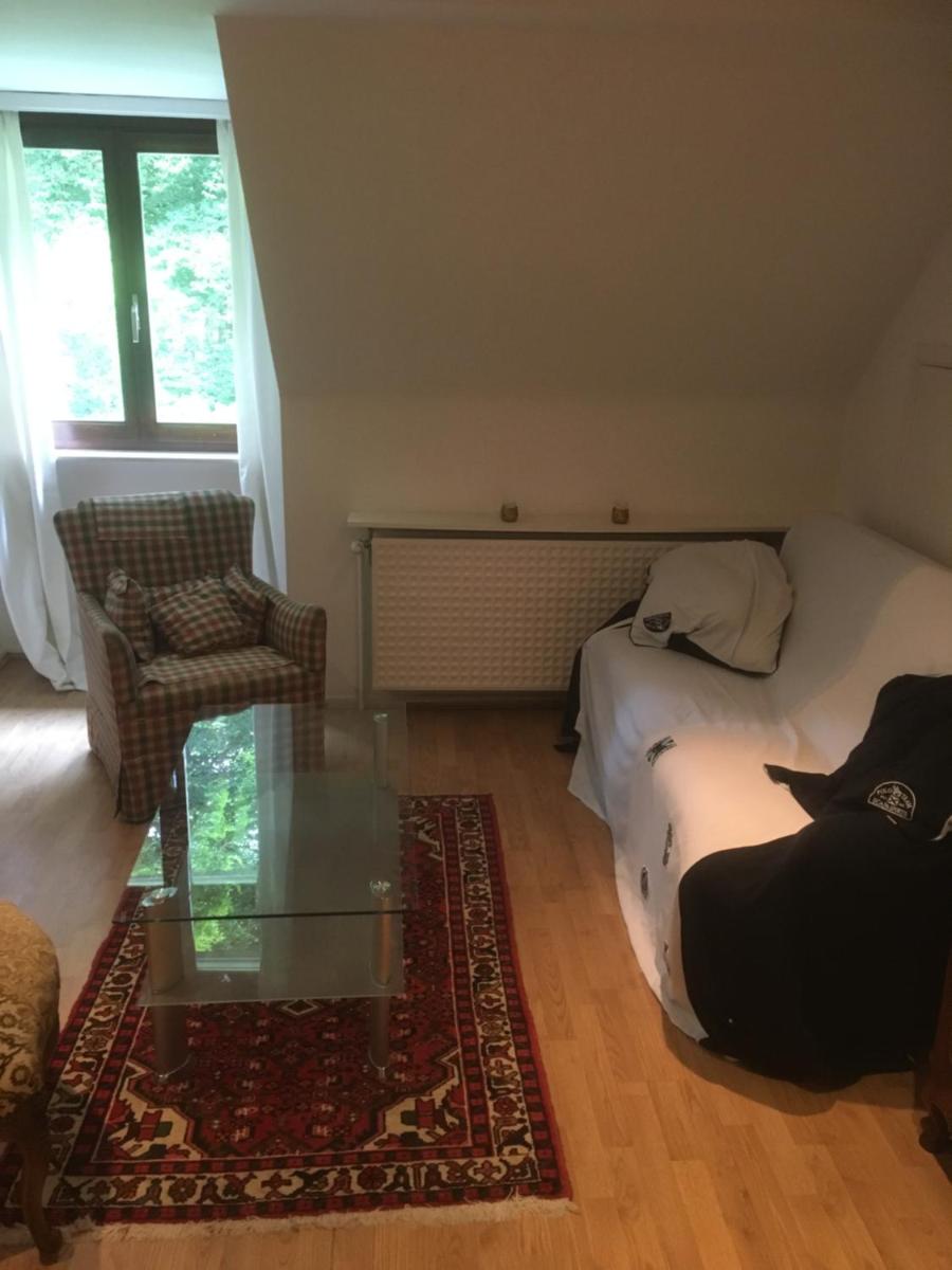 cosy-rooms-party-villa