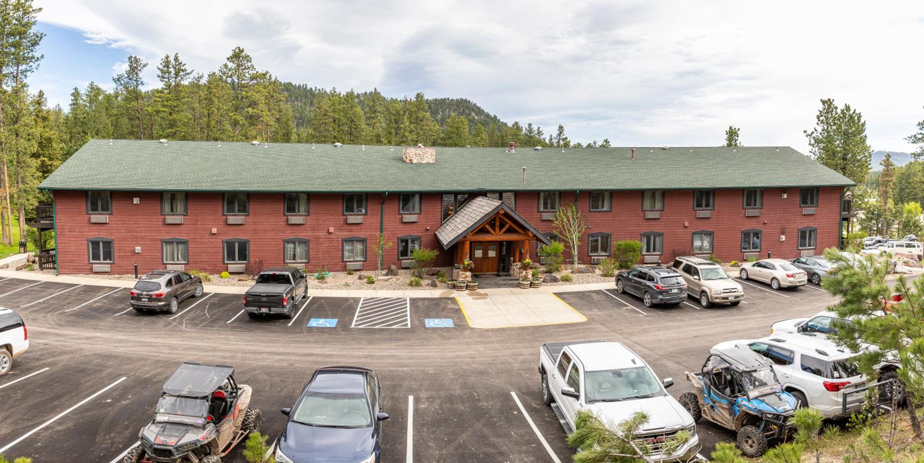 Hotel Lodge at Palmer Gulch