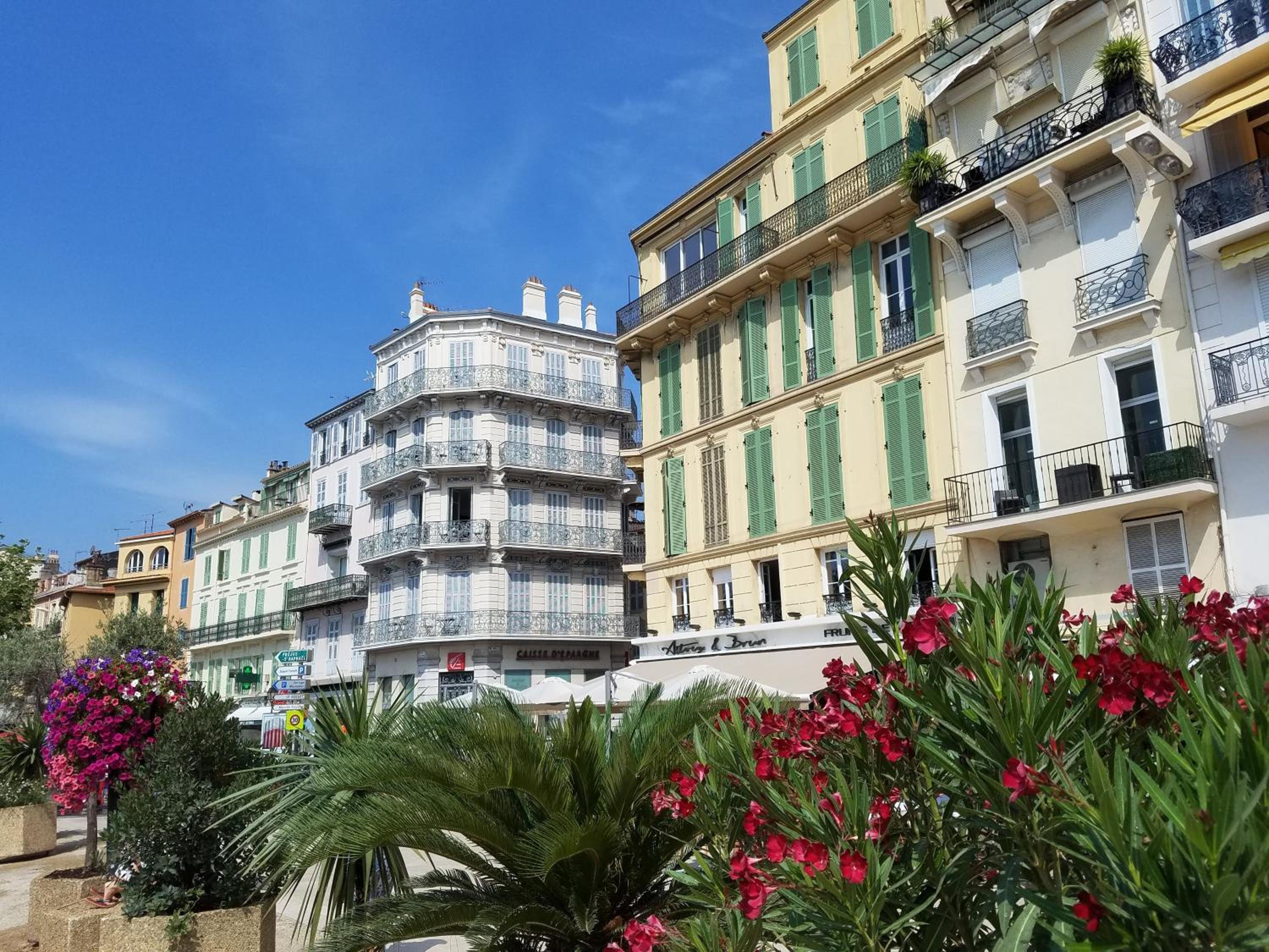 Citilet Louis Blanc 1,2,3 - Three gorgeous, open-plan apartments photo 4