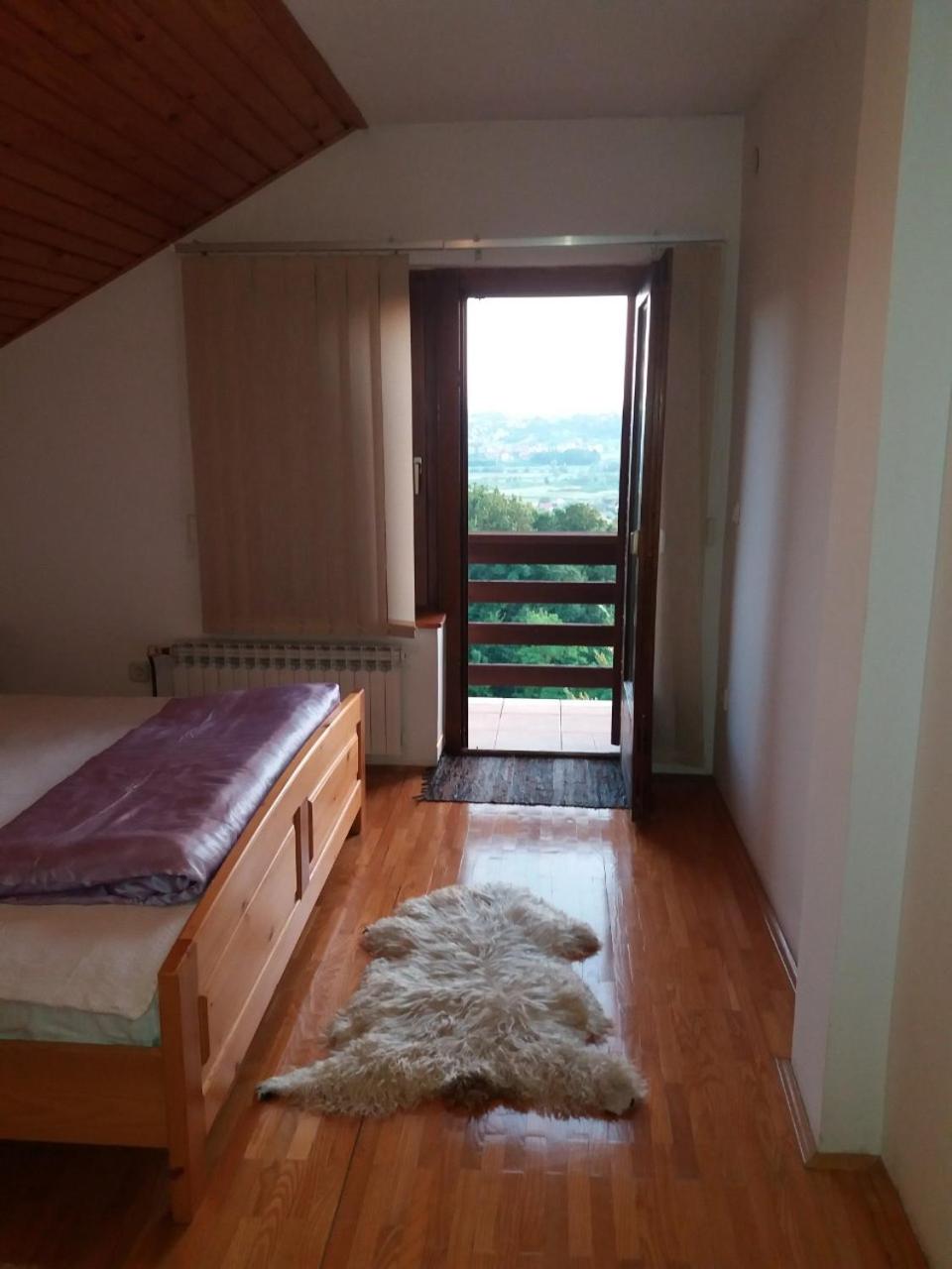 Photo 38