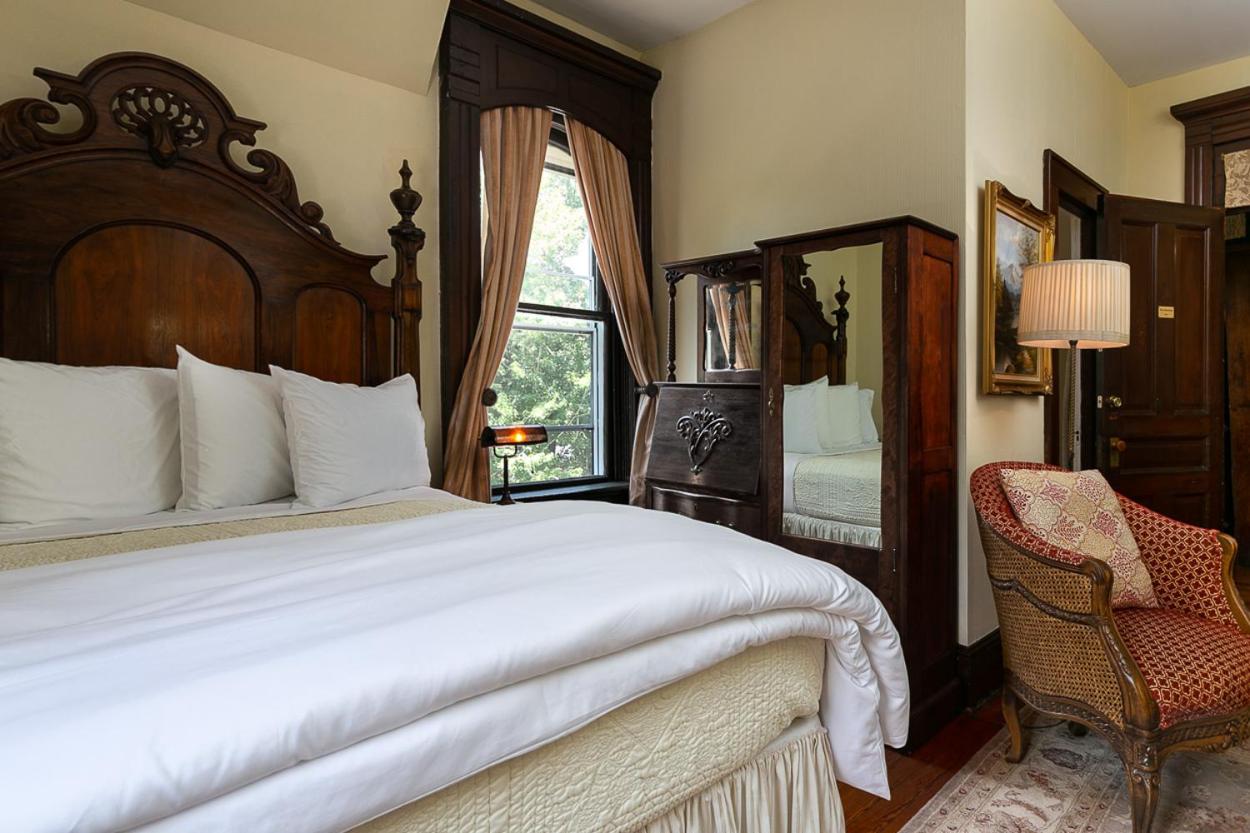 Cedar Crest Inn