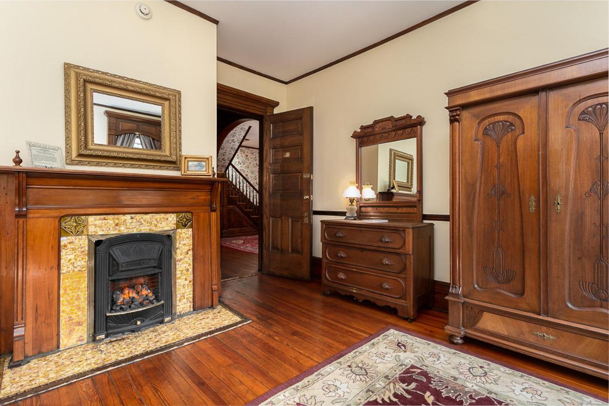 Cedar Crest Inn