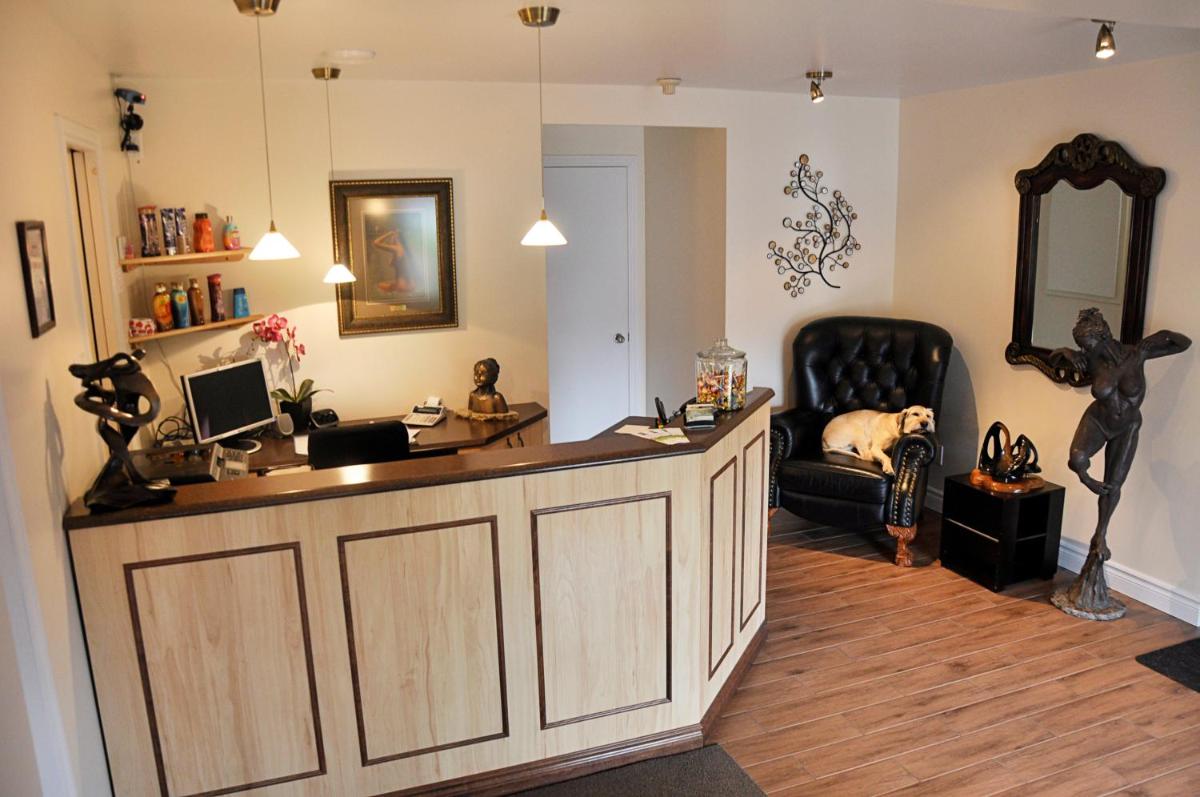 hotel reception