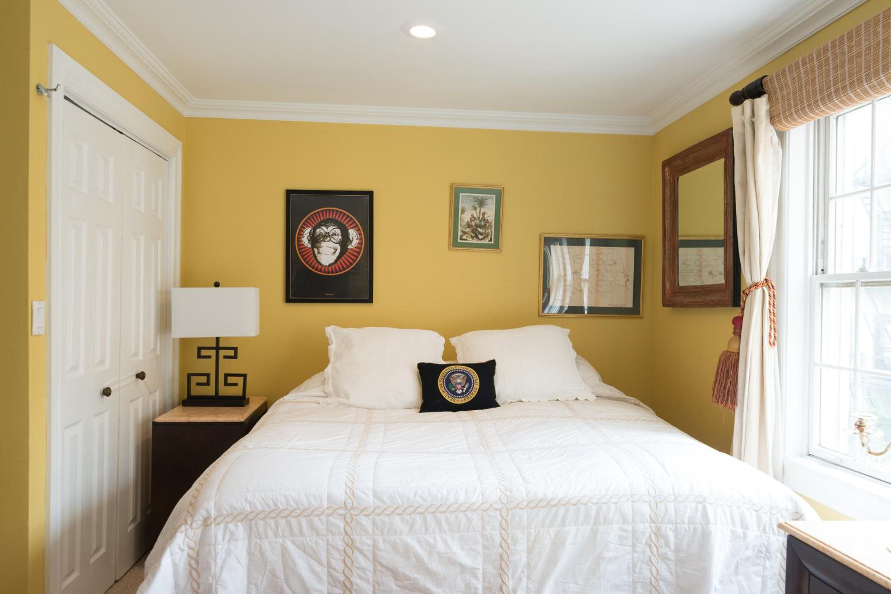 TOWNHOUSE 222