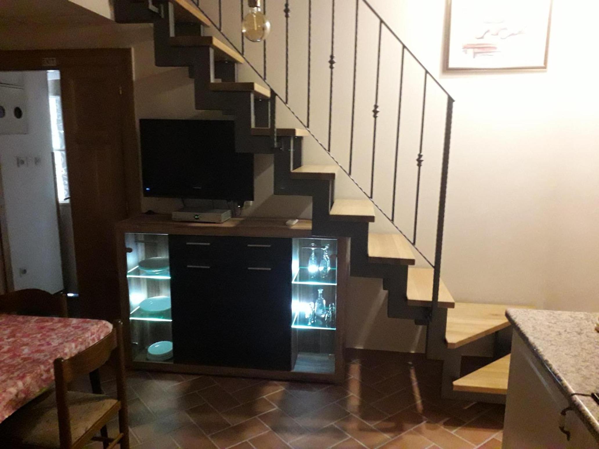 Apartments and Rooms Deskovic view 4