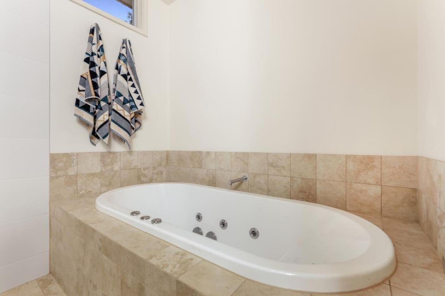Seascape - The Ultimate Inverloch Retreat