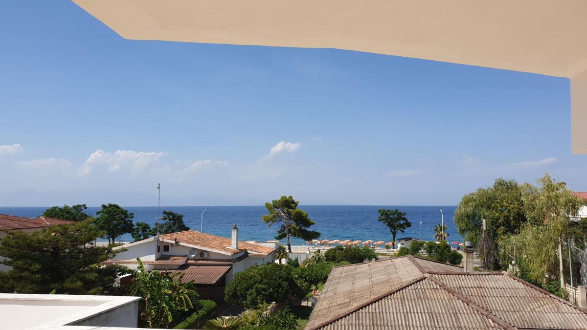 Marina bay house photo 5