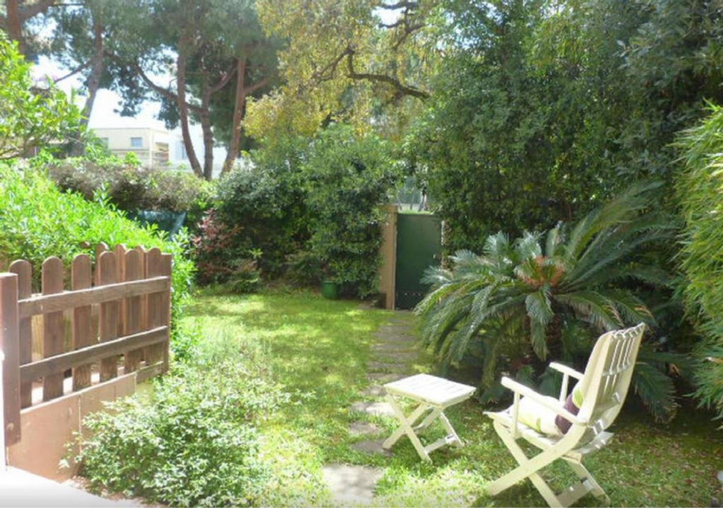 Cannes Film Festival Beach Apartment view 4
