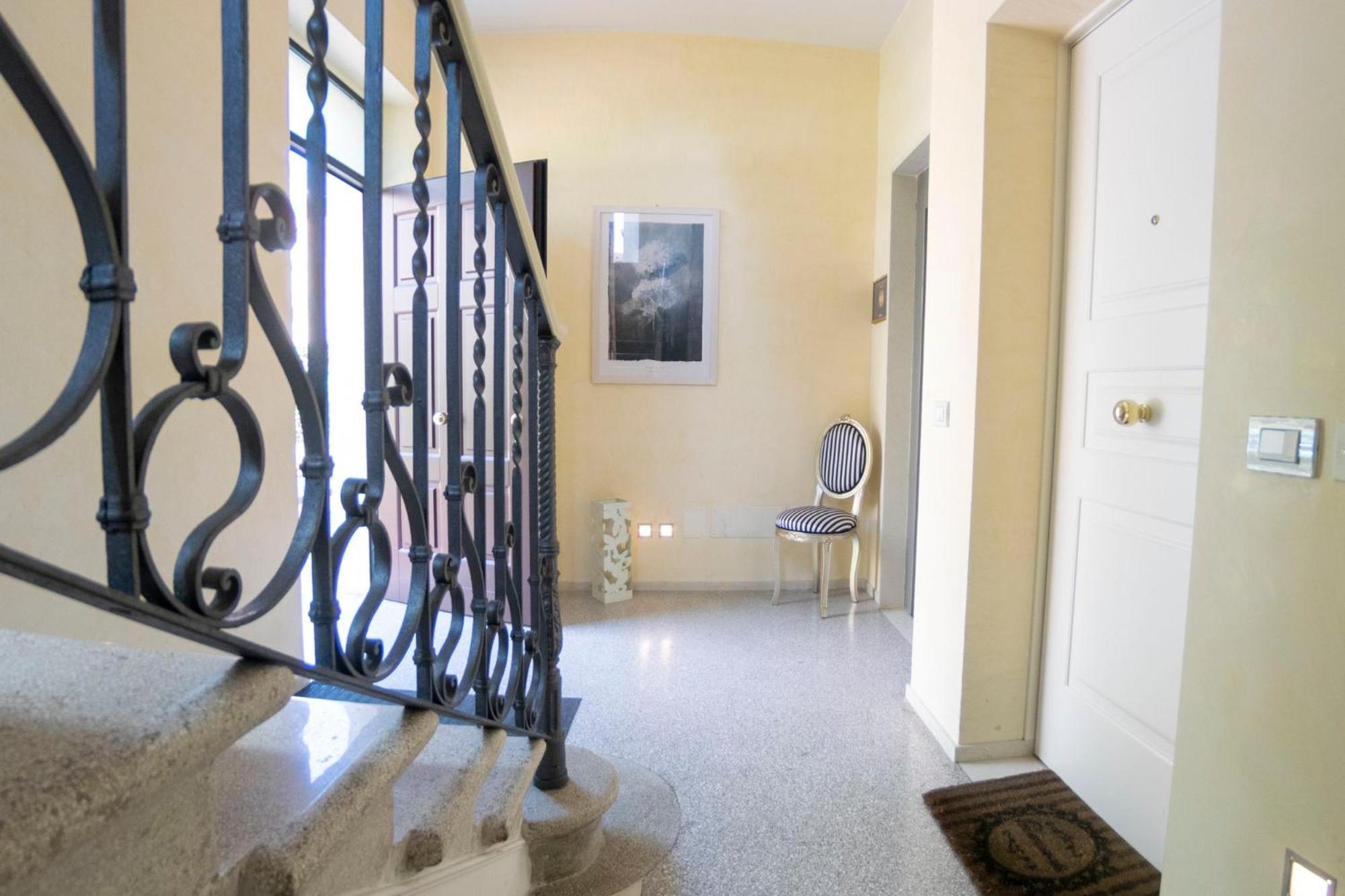 Juliet House photo 2