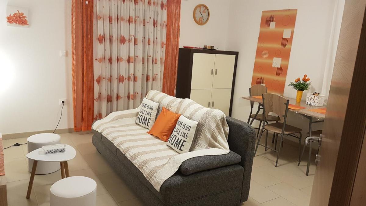 Orange Brist view 3