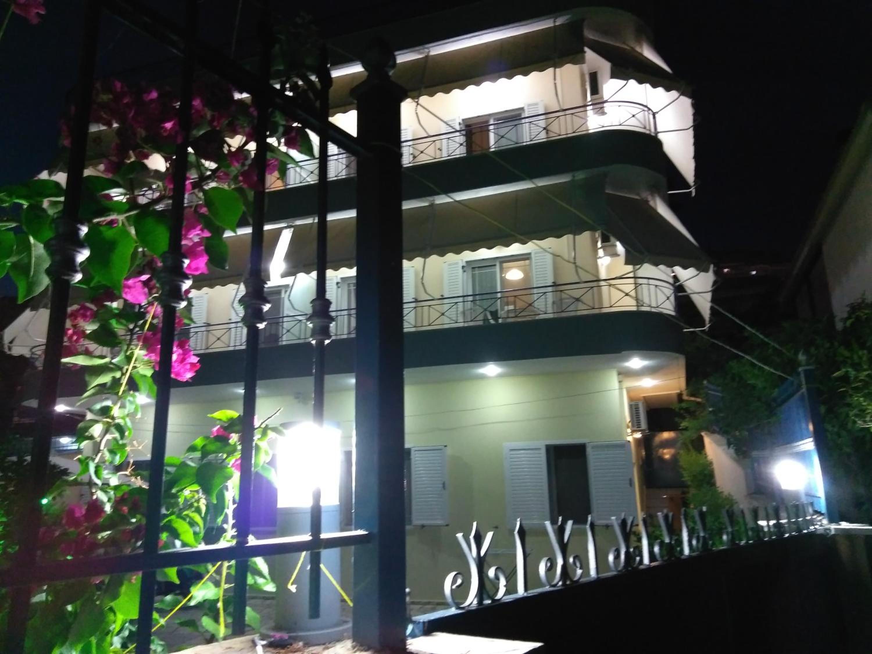 Elidon Apartments