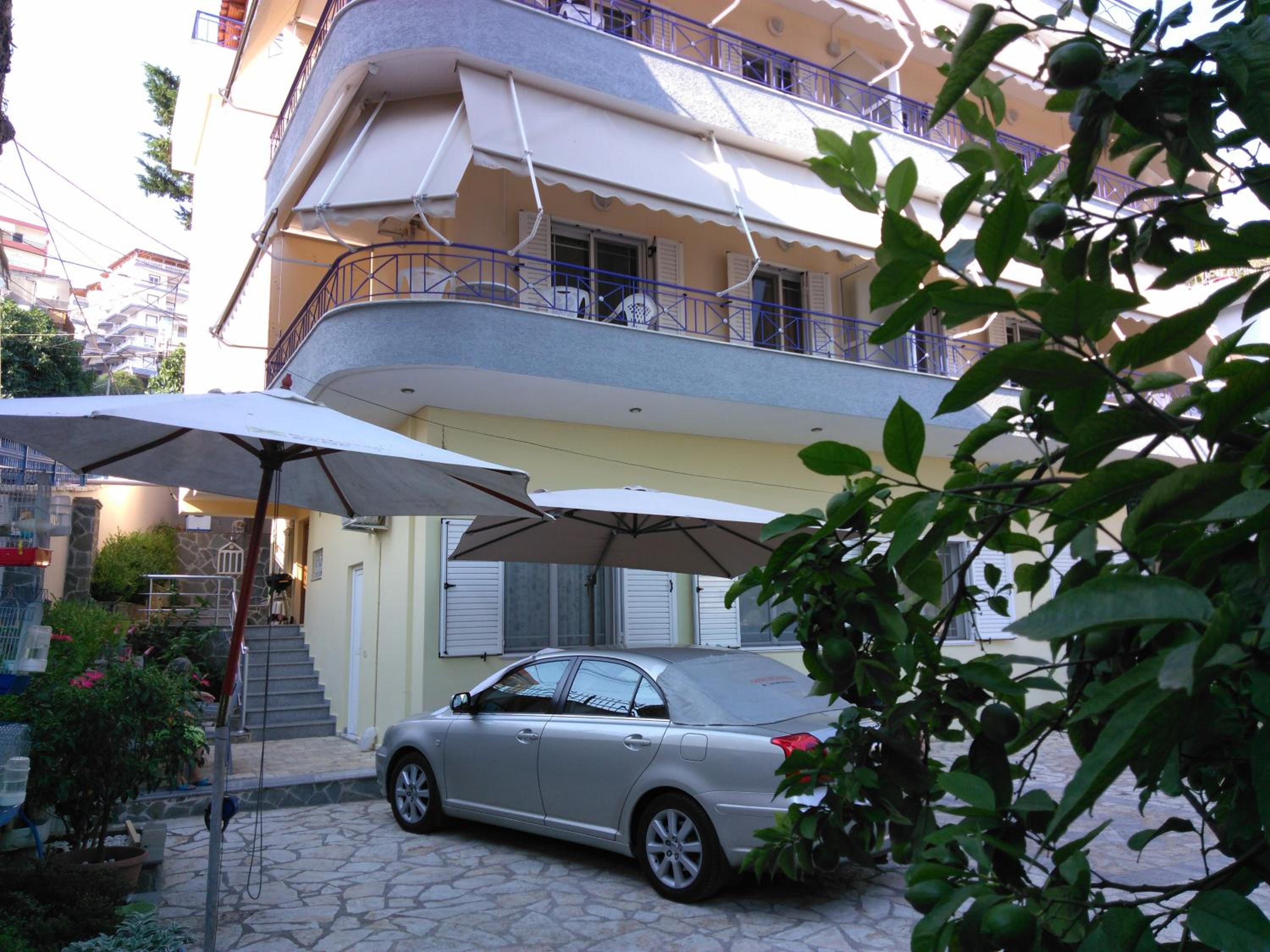 Elidon Apartments