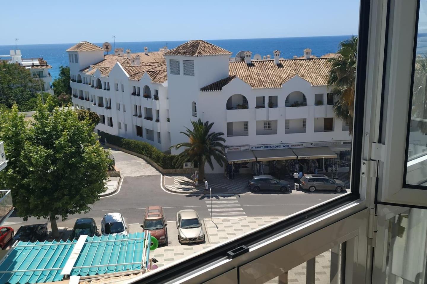 Nerja Gaviota holidays piscina y playa view 4