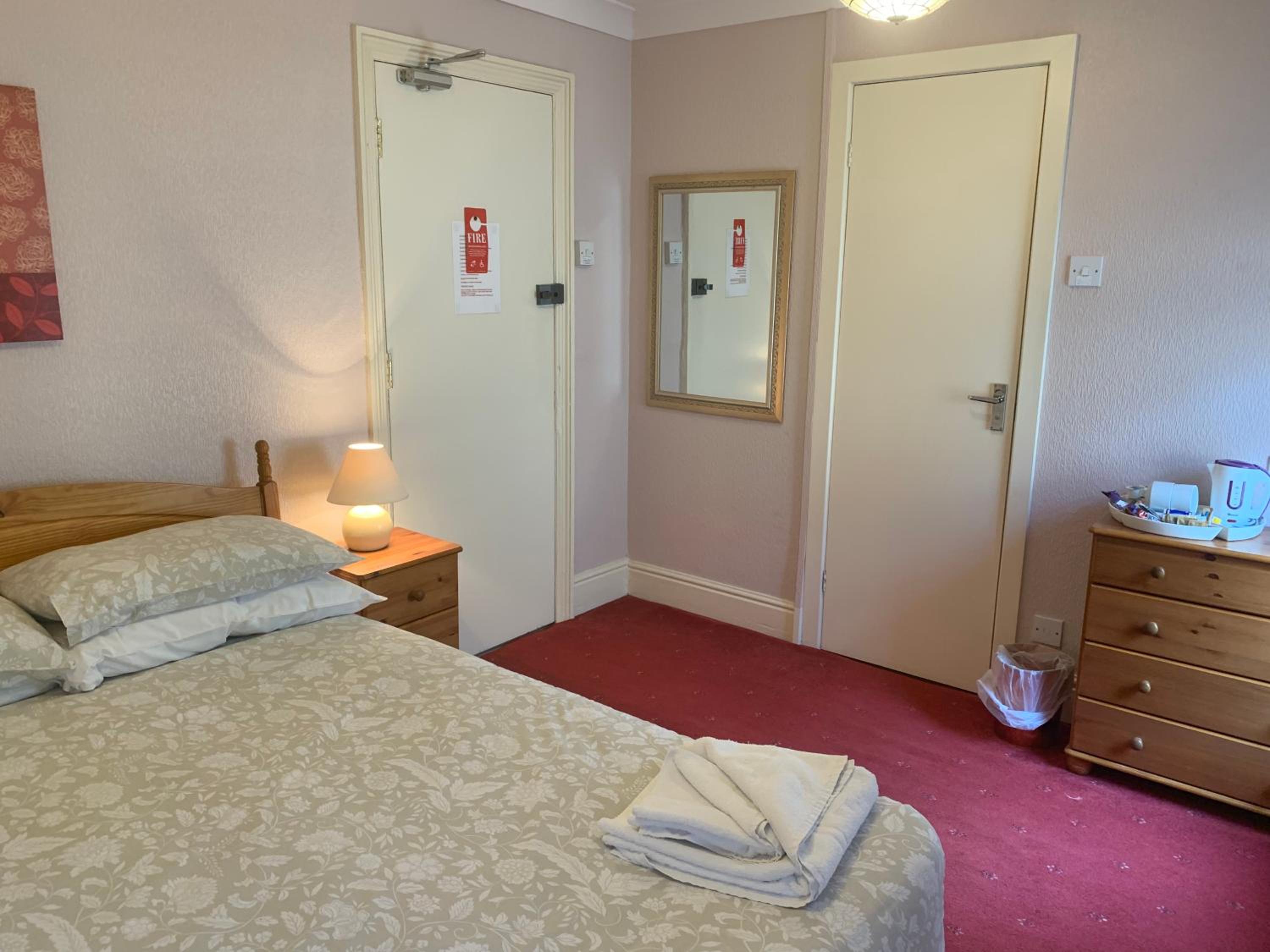Wavecrest Lodge