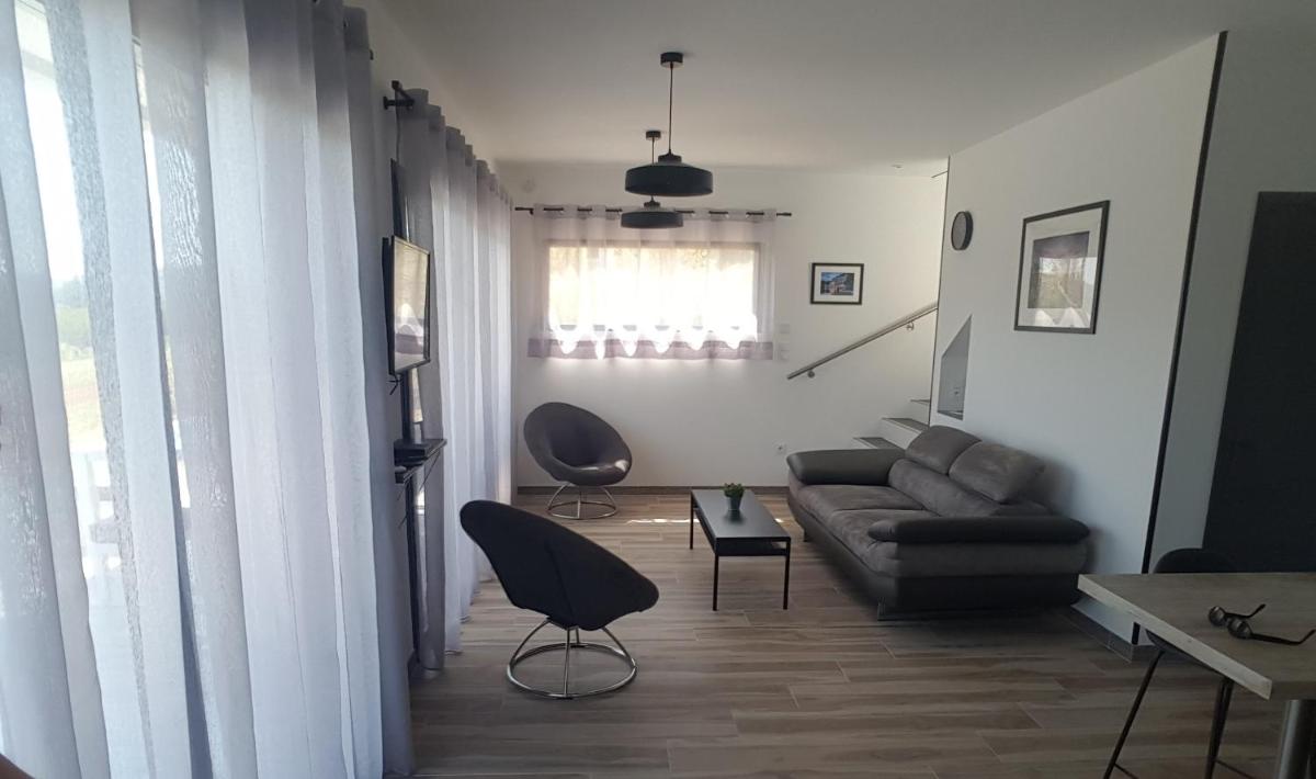 Gites Veyrieres - Property Image 20