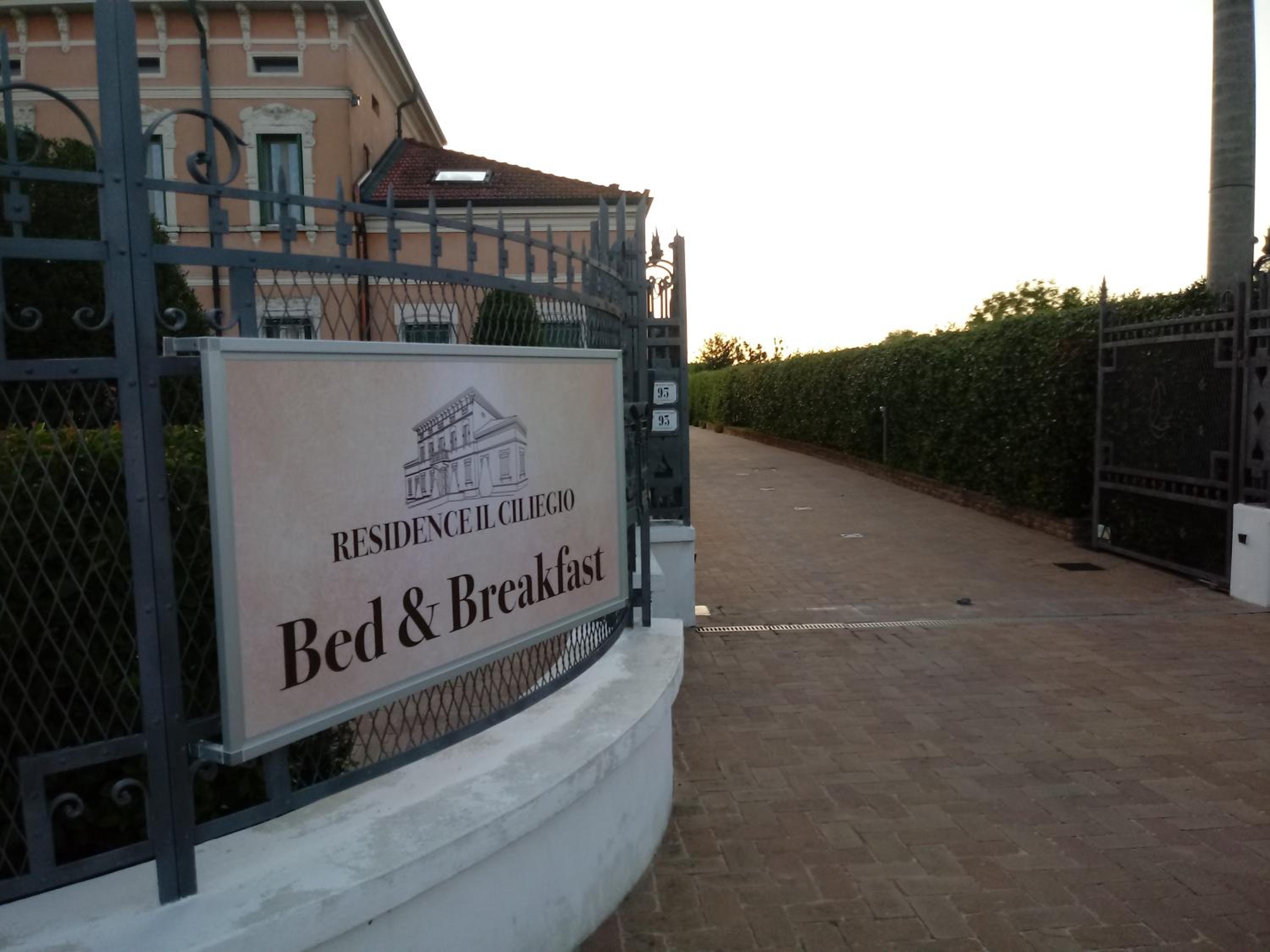 B&B Residence il Ciliegio , Via Villa Superiore 93 Luzzara