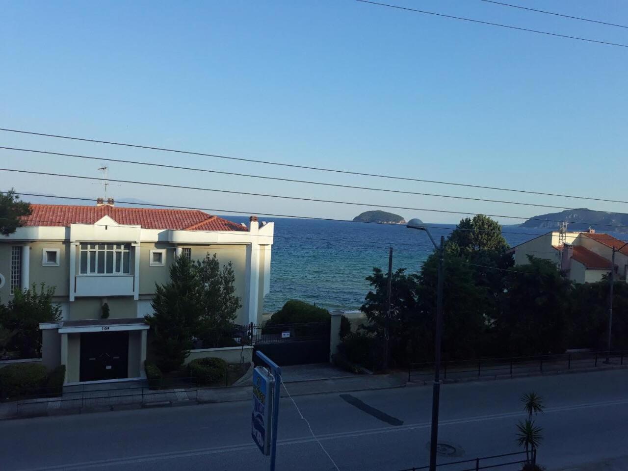 Spyros Studio view 3