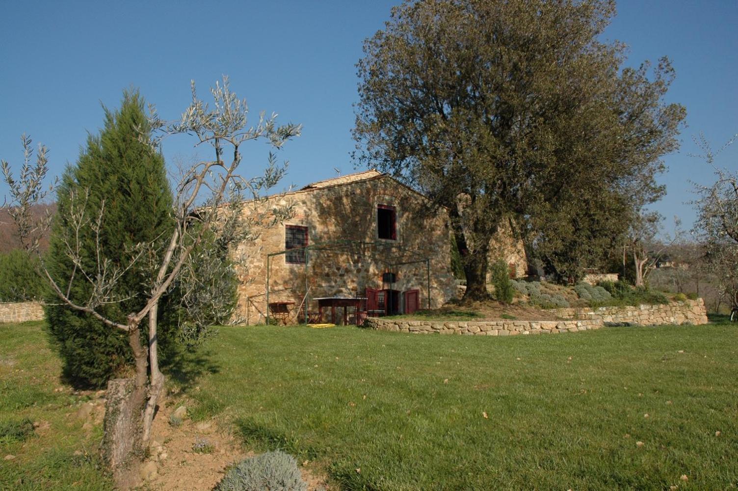Romantic House view 3