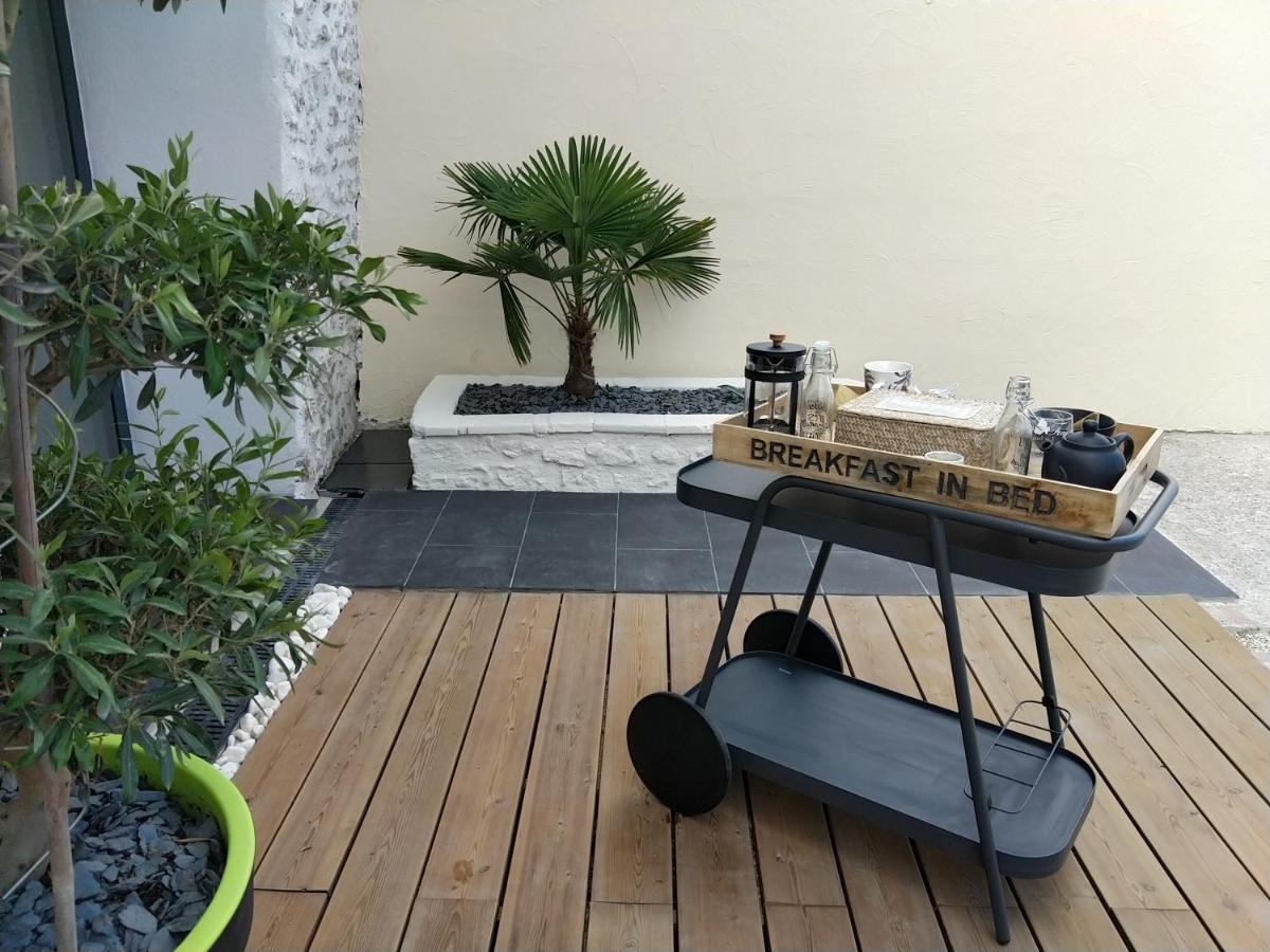 outdoor BBQ area