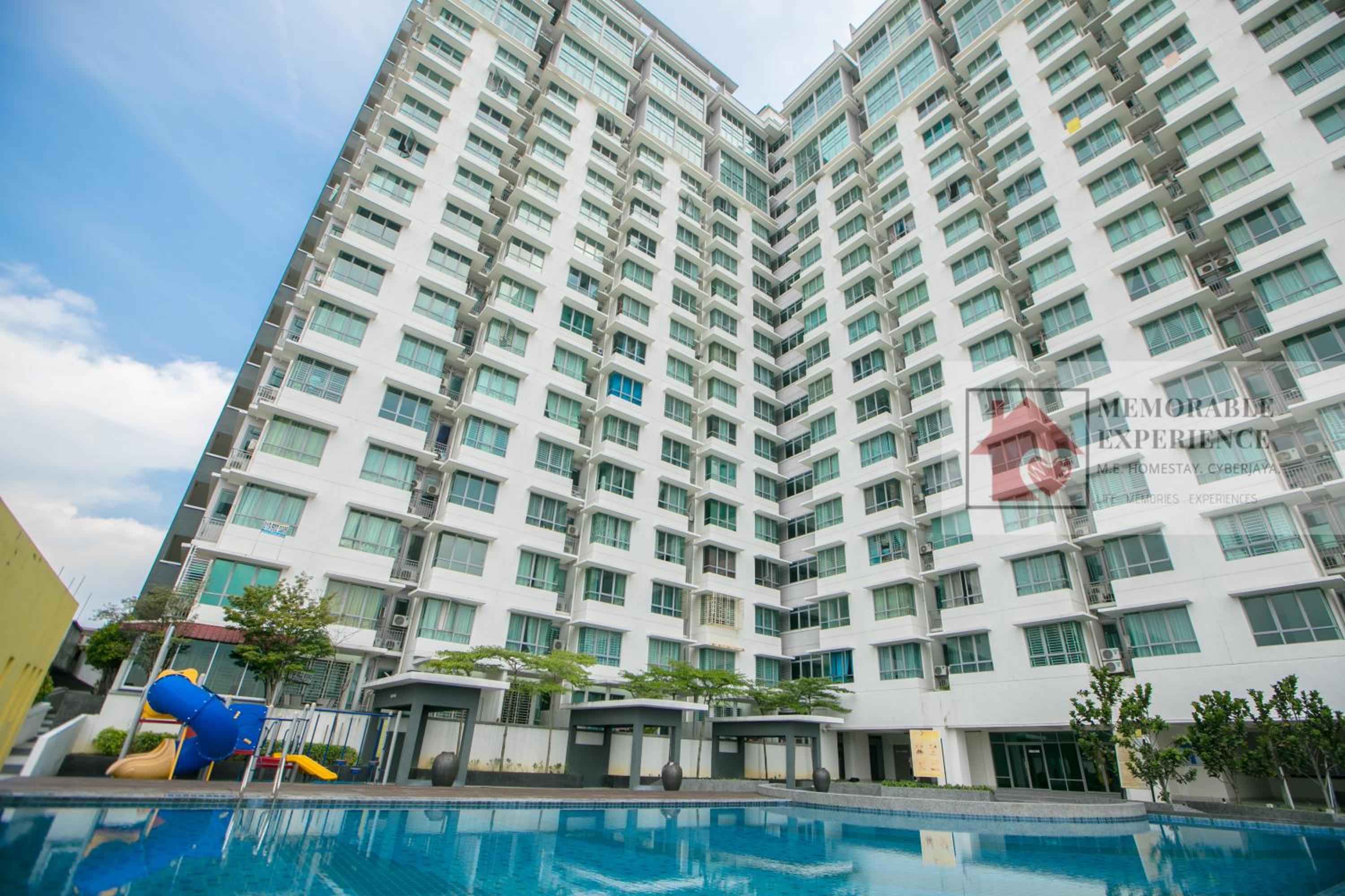 Cozy Flexi Space 1-2Pax WIFI Indoor Carpark Express Check-in photo 8