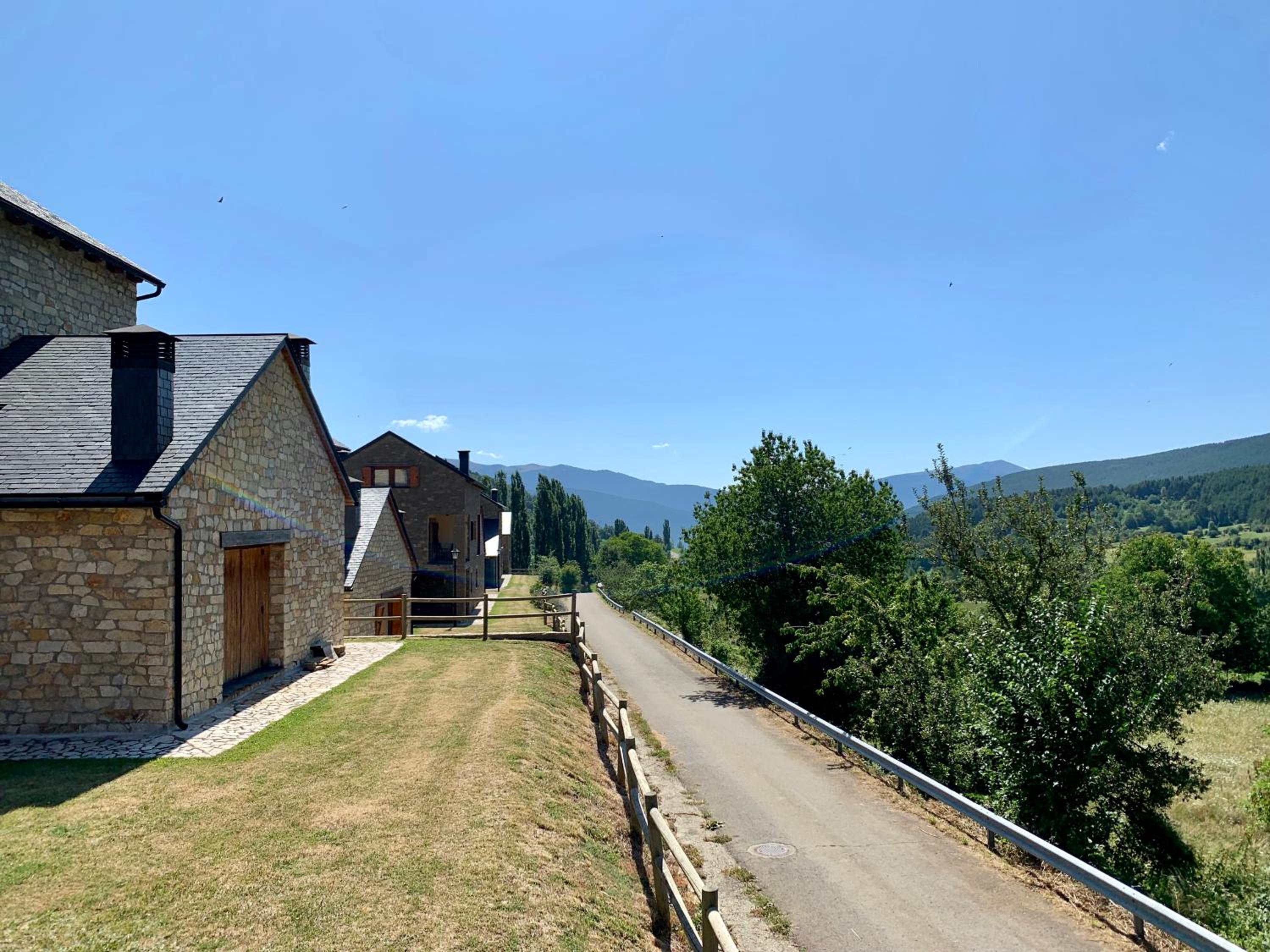 Casa Mya. A Modern Duplex in the Spanish Pyrenees view 2