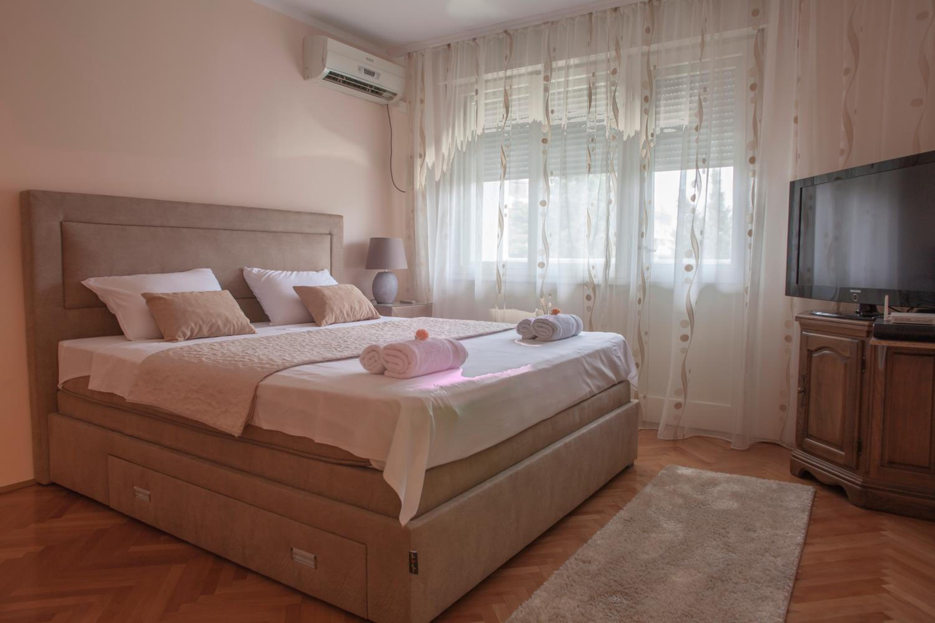 Apartman Preko Morace 2018 view 2