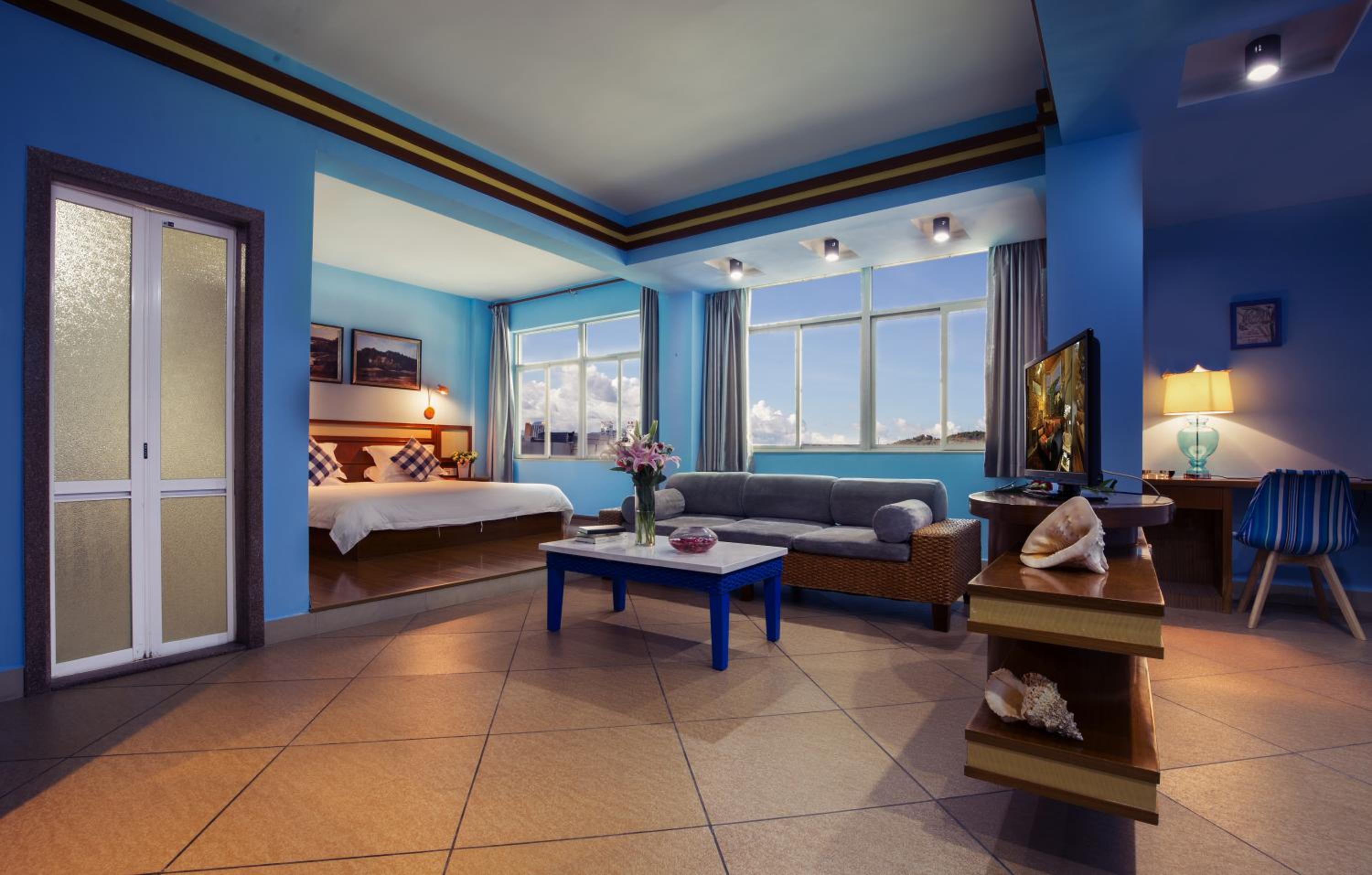 hotel room