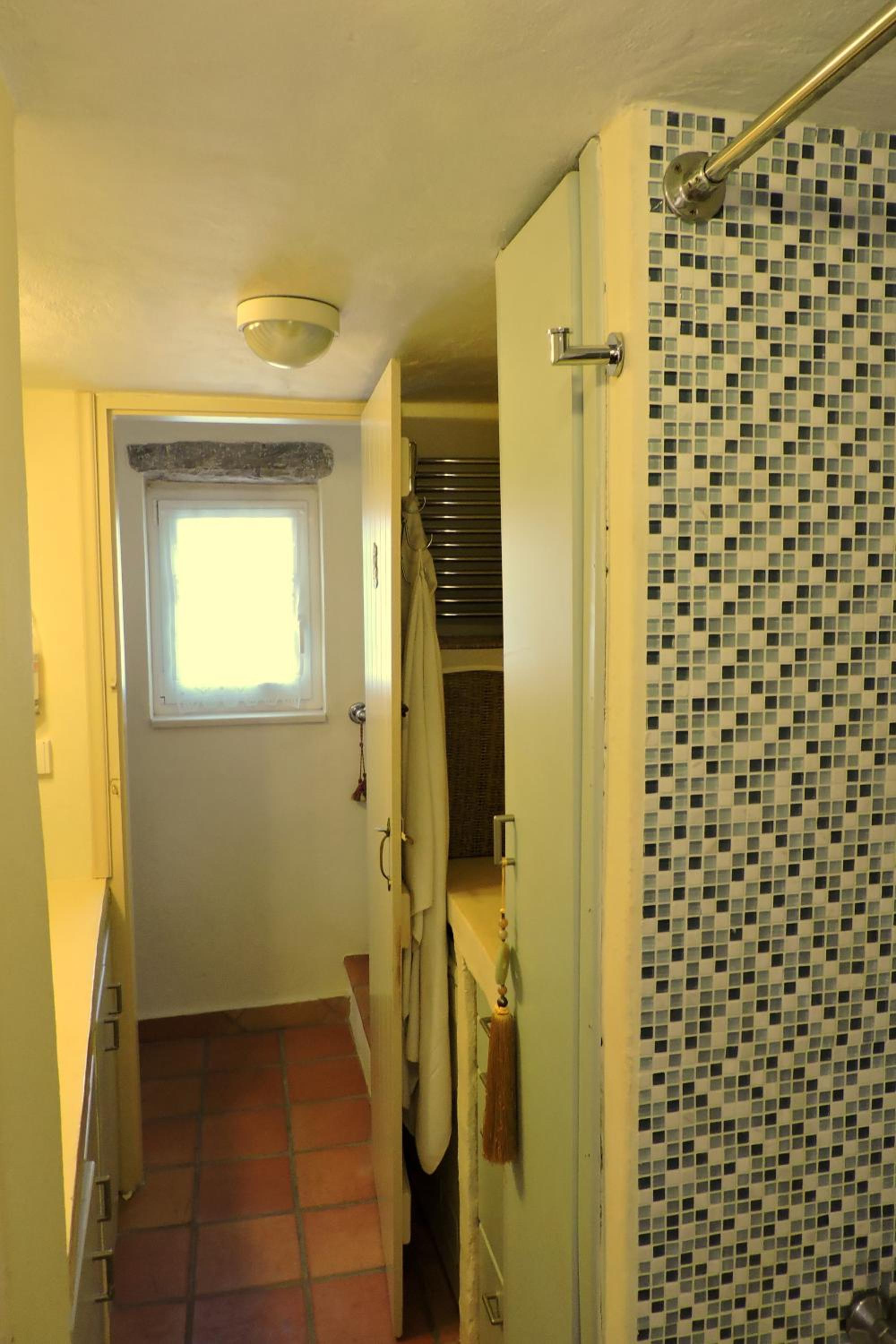 Photo 42