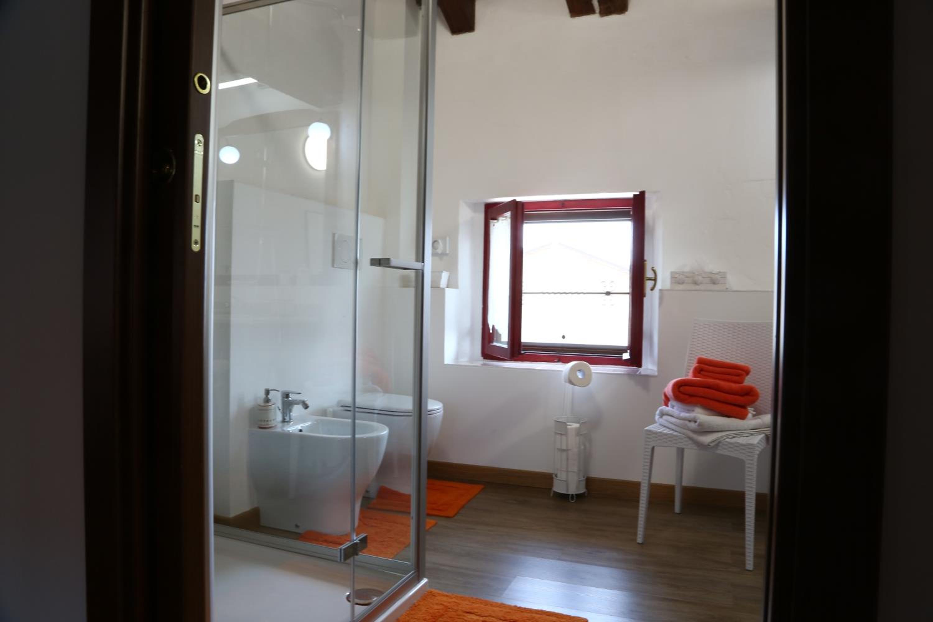 Photo 43