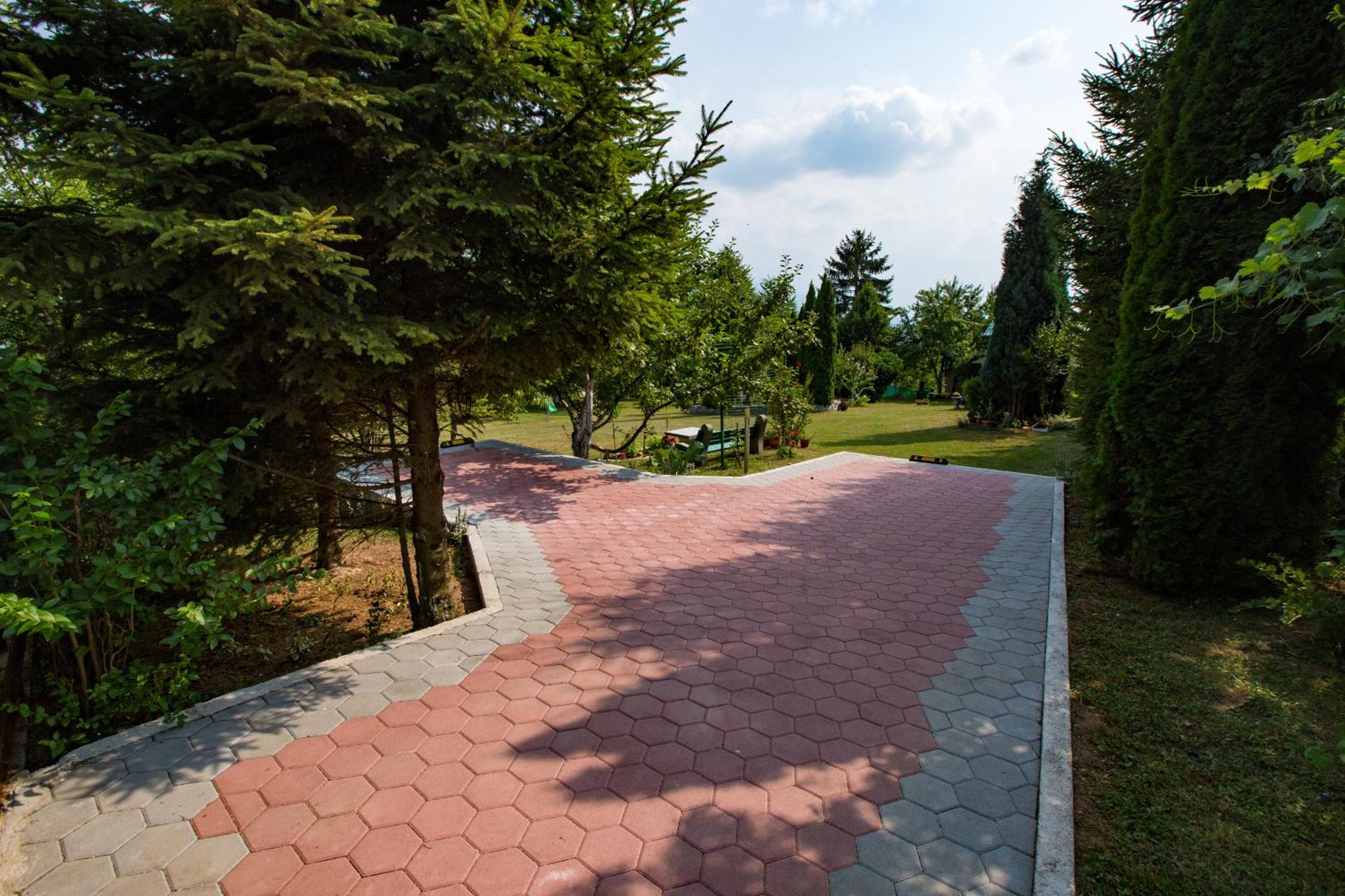Vikendica Ahatovići