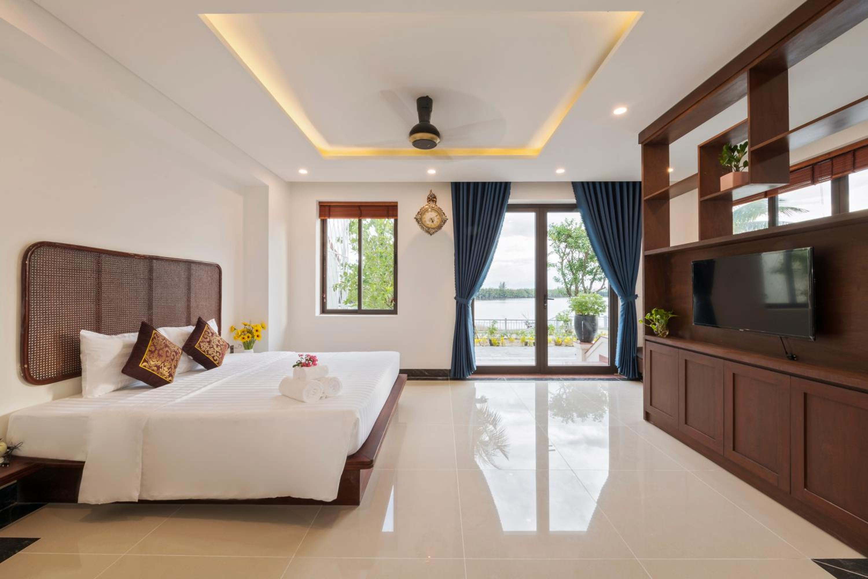 Phuc Hung Riverside Villa Hoi An