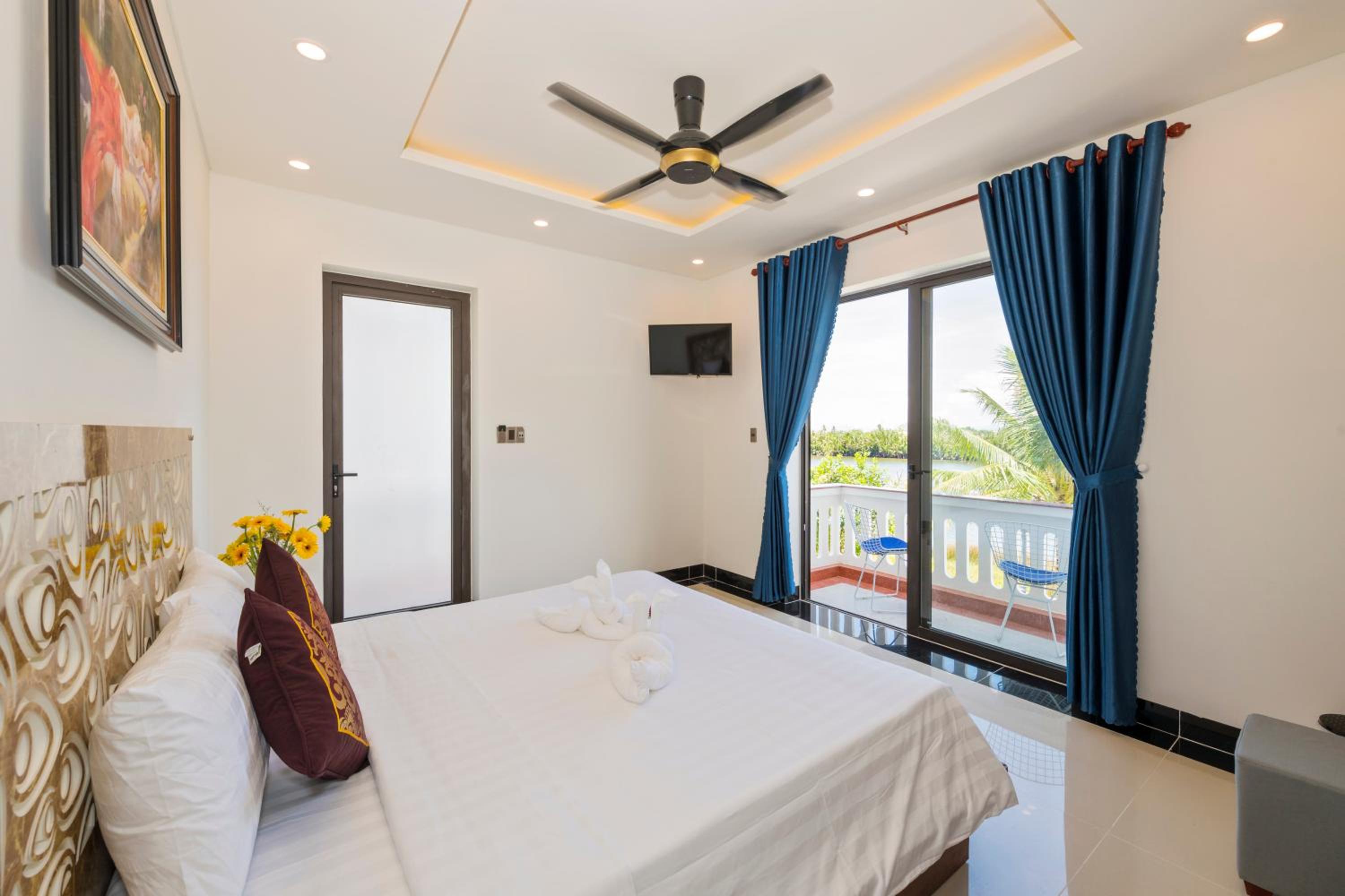 Phuc Hung Riverside Villa Hoi An