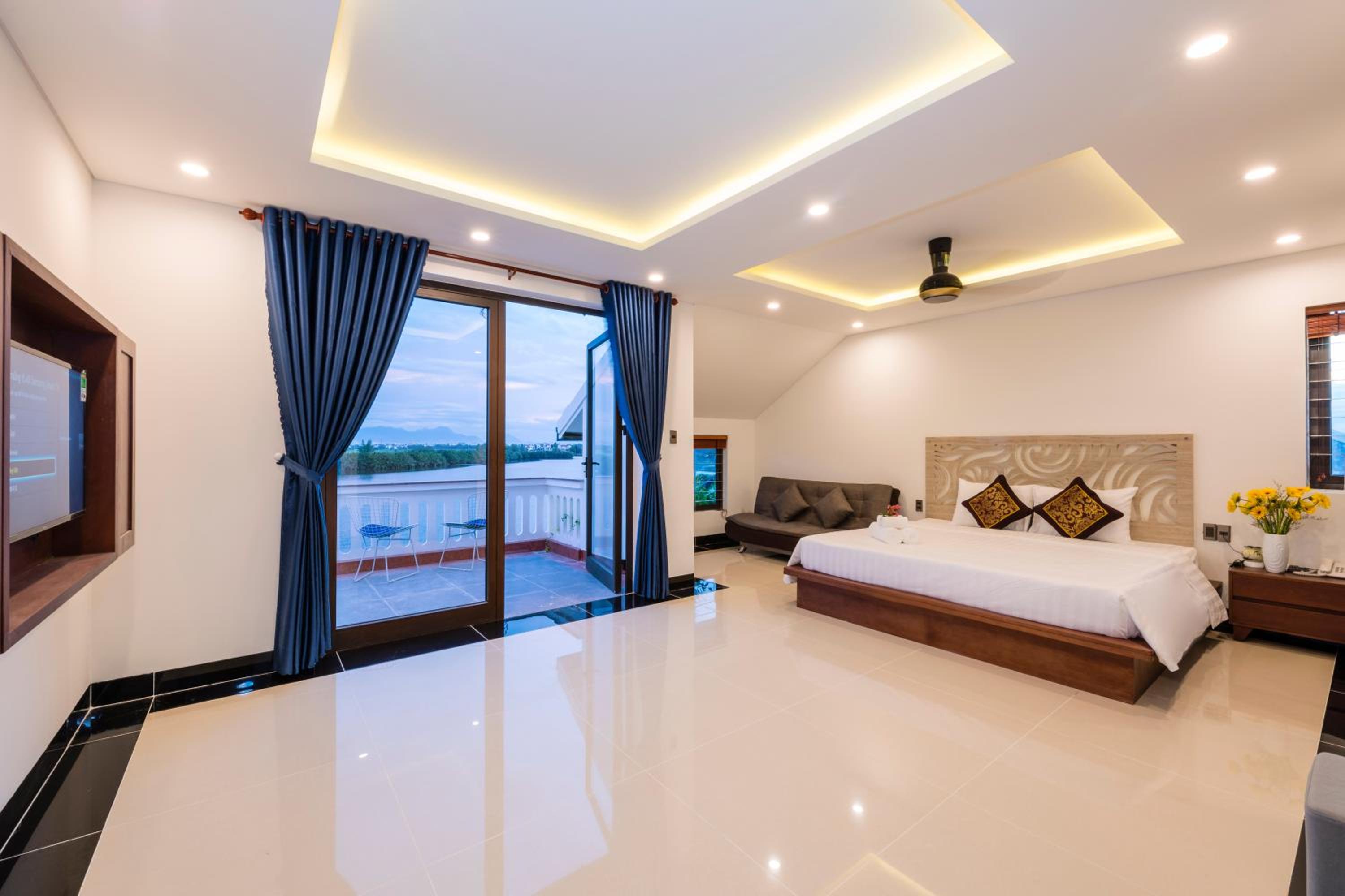 Phuc Hung Riverside Villa Hoi An