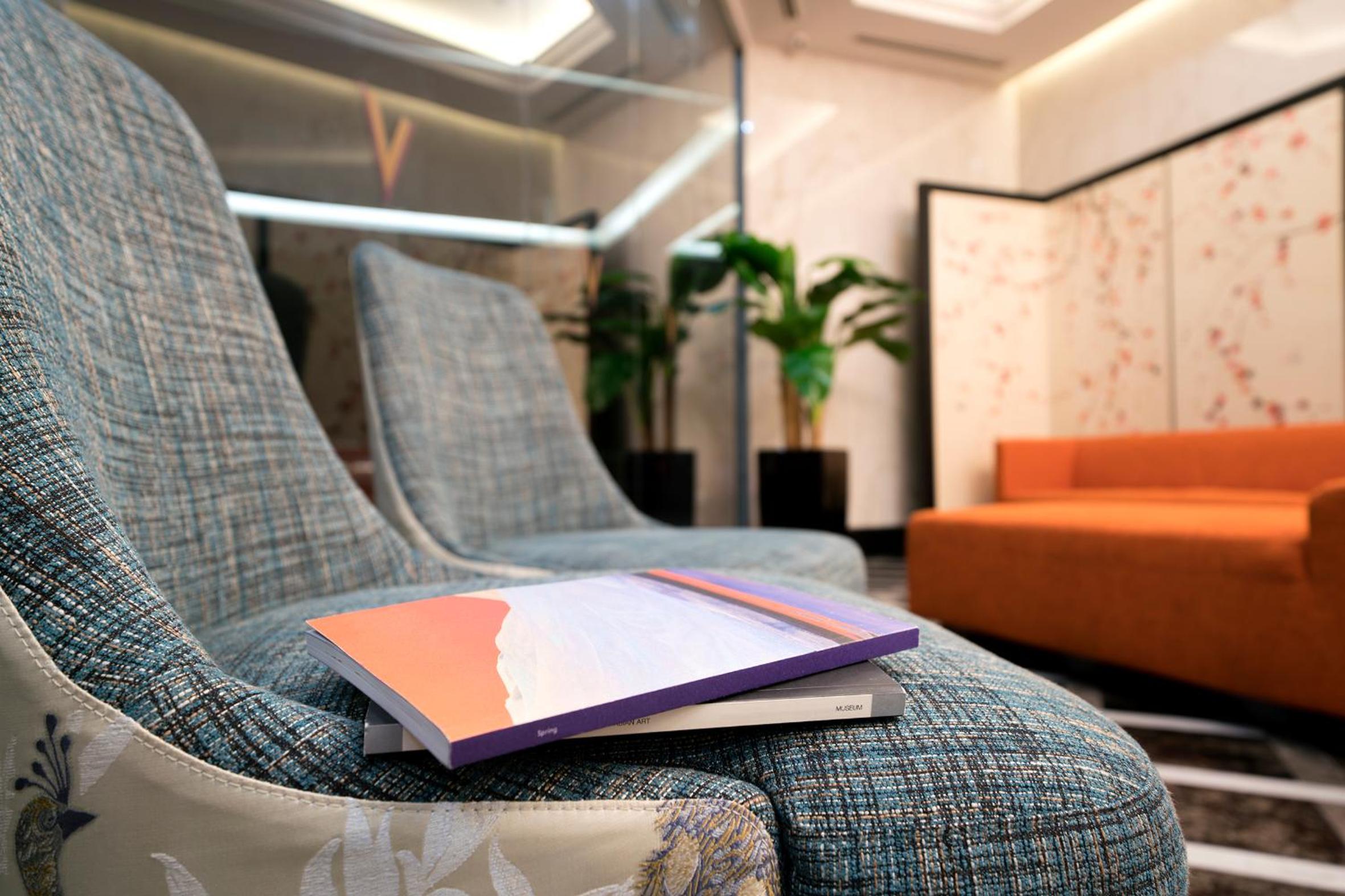V Hotel Lavender - Image 2