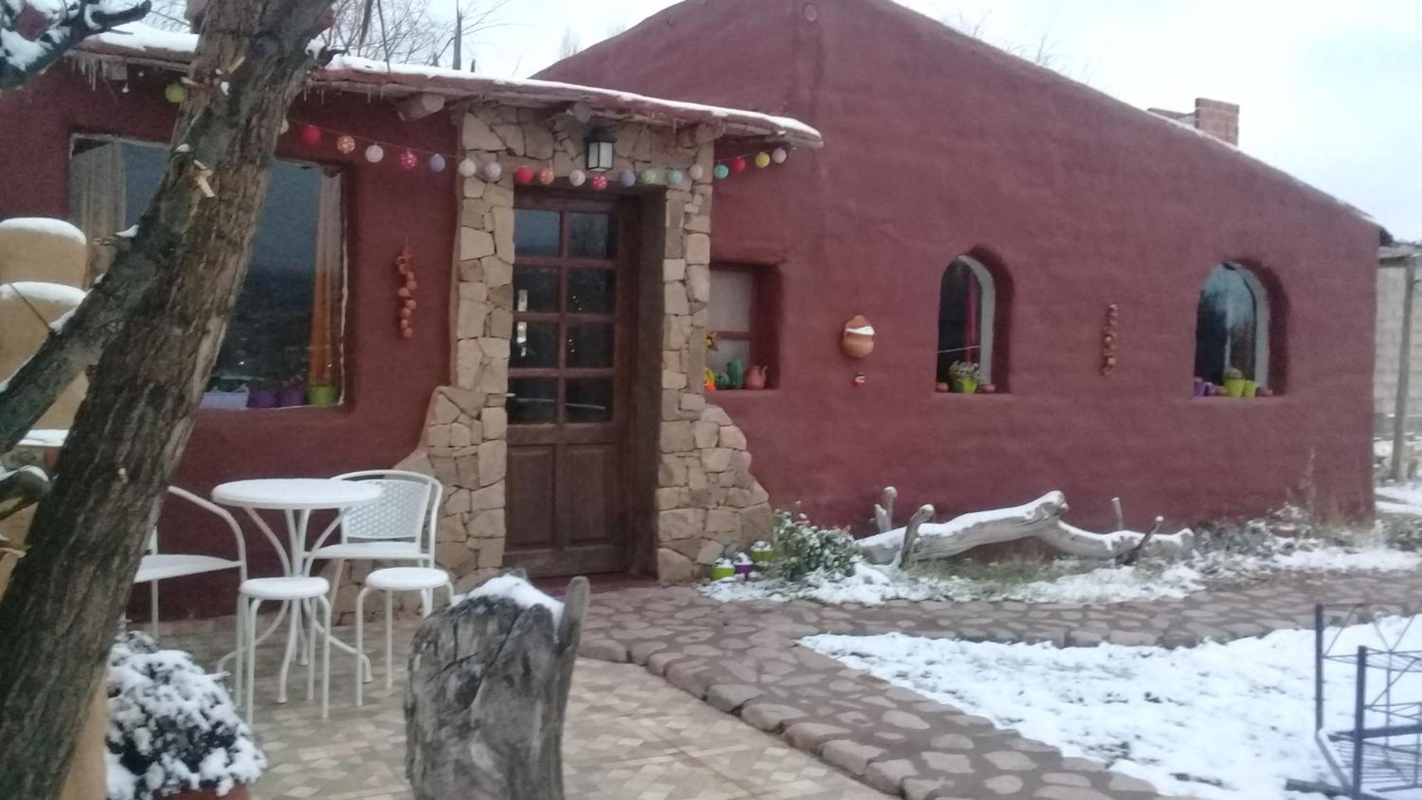 Cabaña El Cardón,casita en el campo quebradeño
