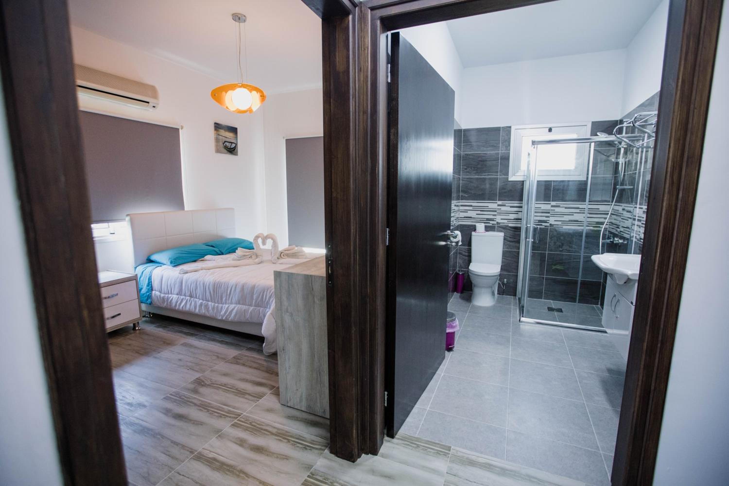 Twins Apartments