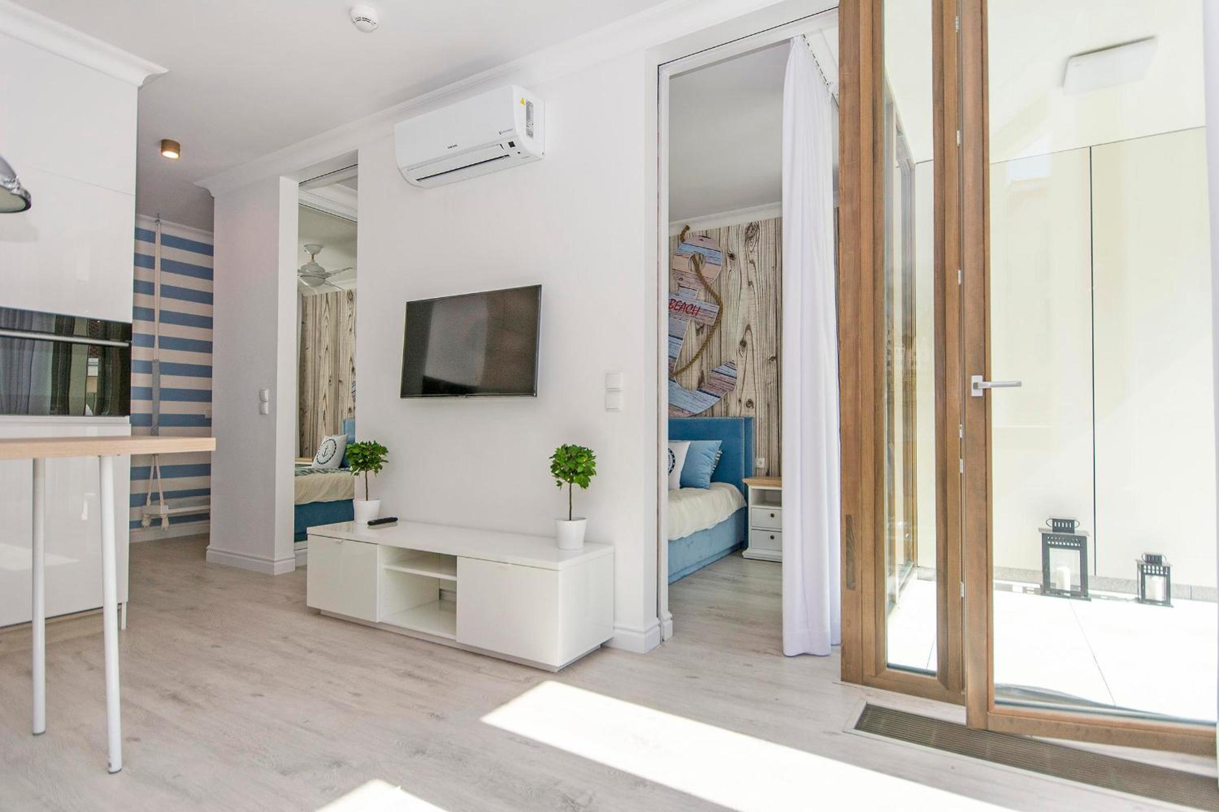 Marine by OneApartments view 5