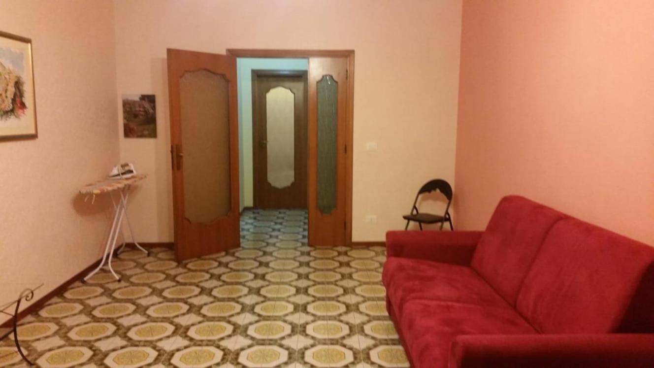 Appartamento Vacanza en Torre deʼ Passeri — hotel room