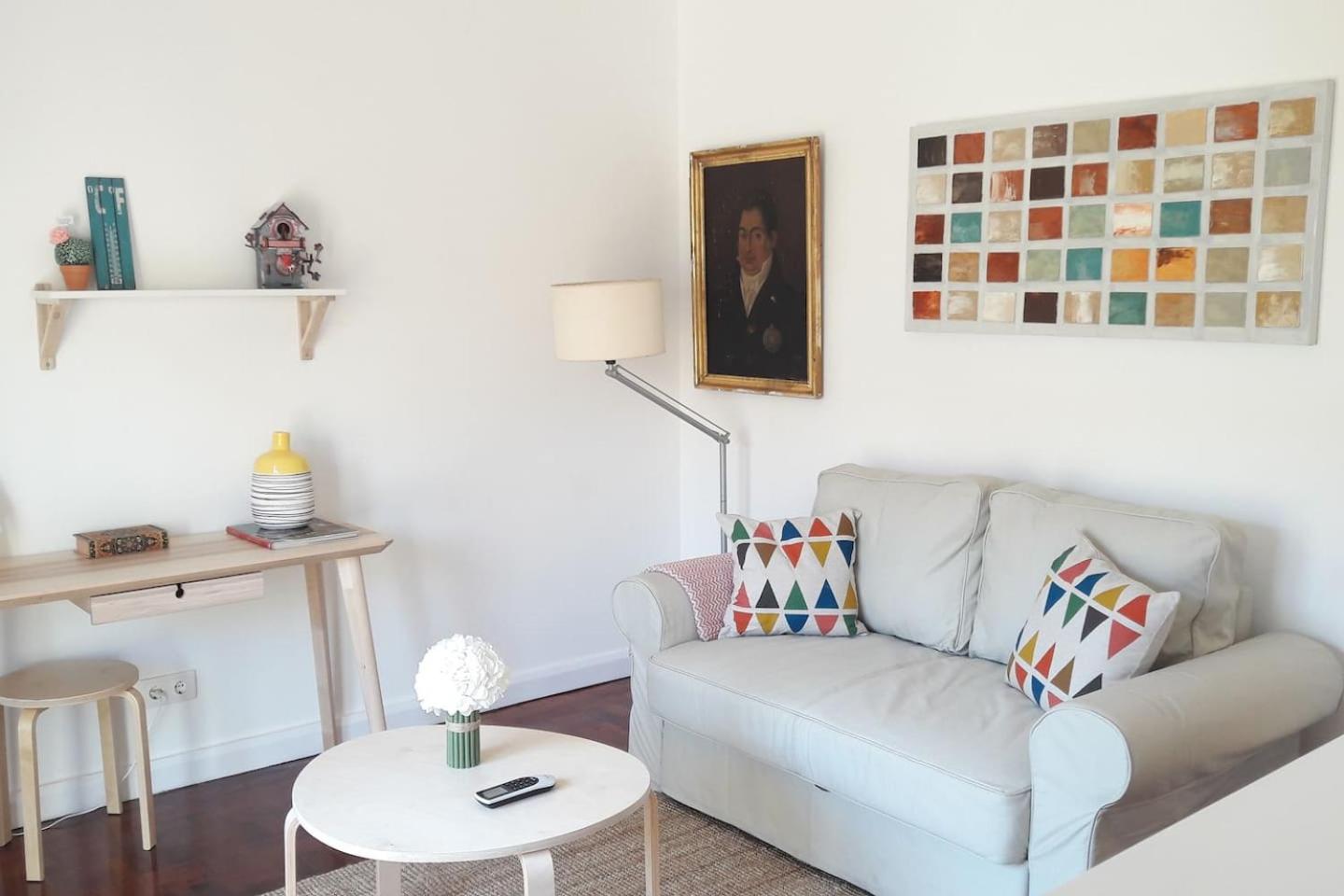 Modern Cosy Flat with Terrace in Campo de Ourique. view 4