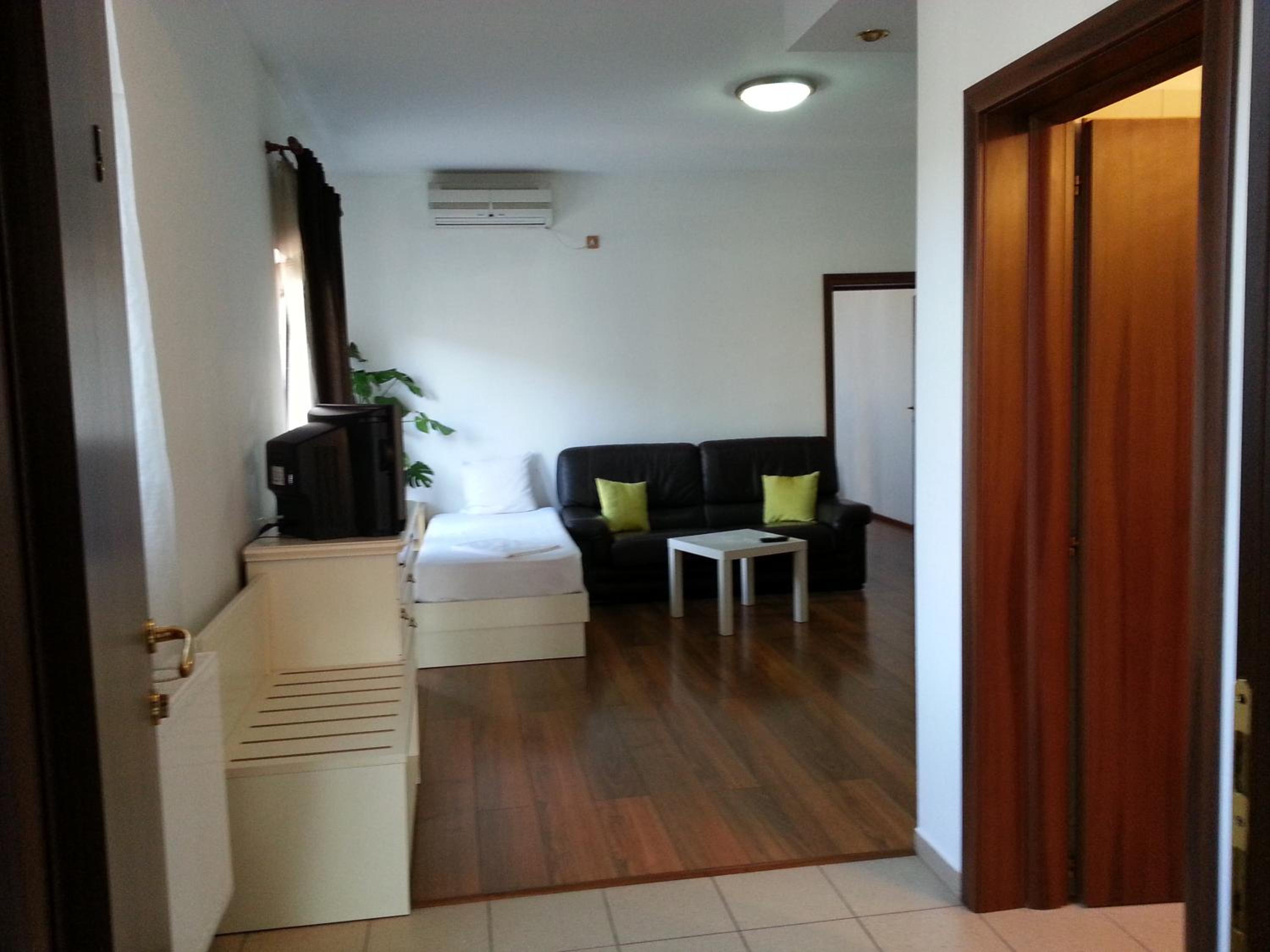 Banu Manta Apartments